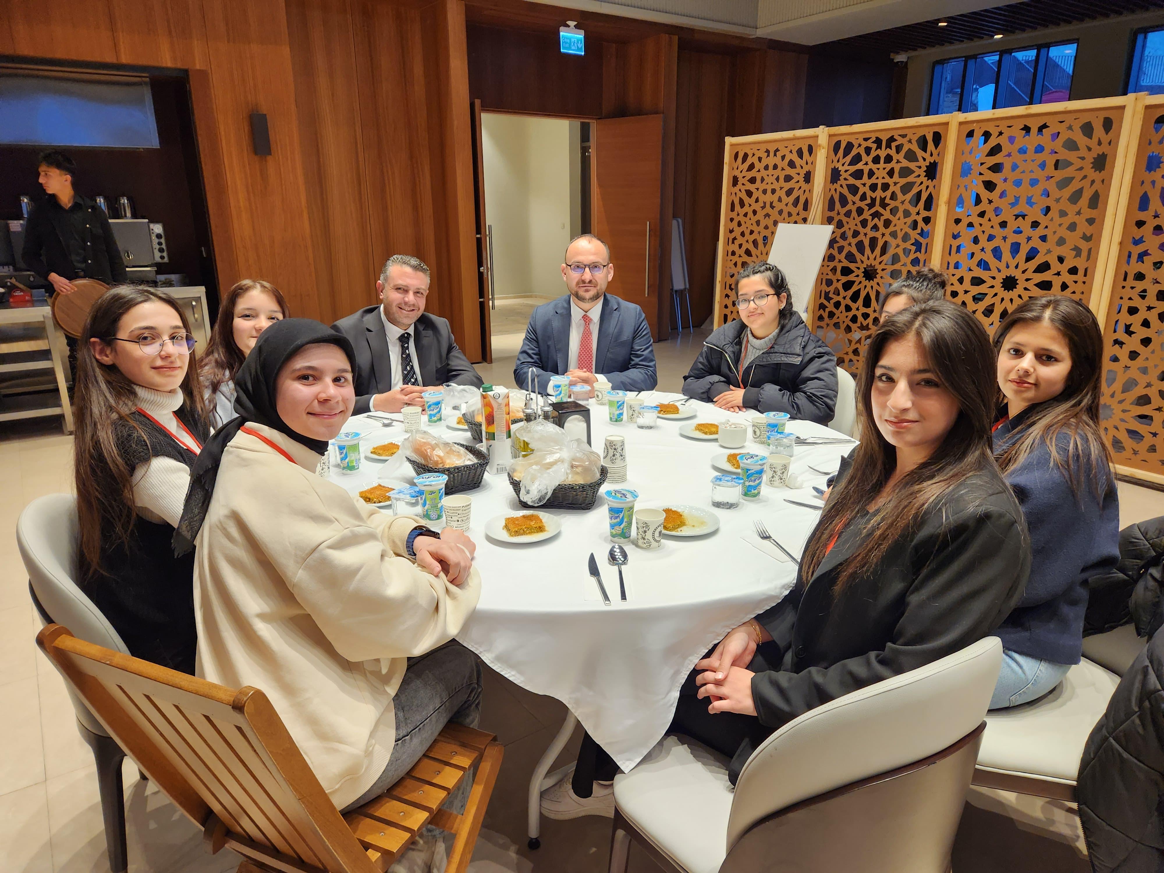 rektorumuz-turkiye-yuzyilinda-maziden-atiye-ahlat-programina-katildi-6505