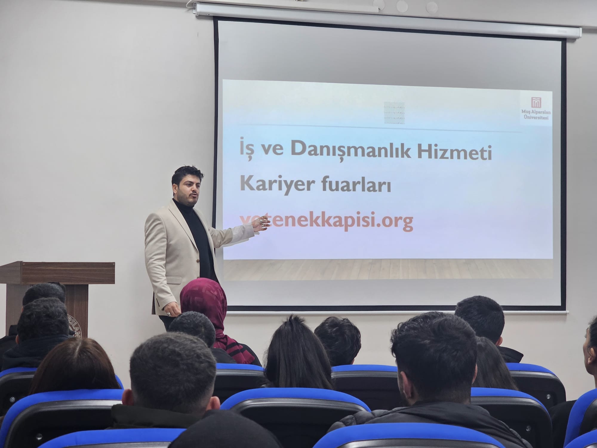 carsamba-seminerleri-devam-ediyor-6590