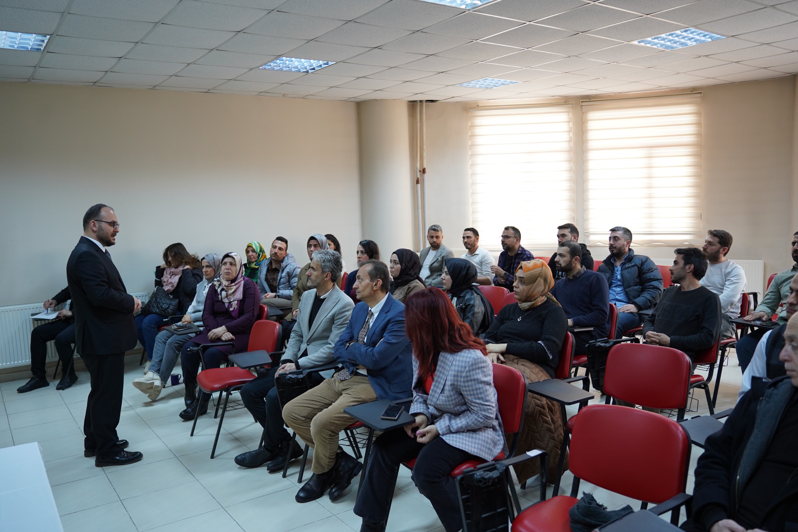 rektorumuz-saglik-bilimleri-fakultesi-akademik-kurul-toplantisina-katildi-6591