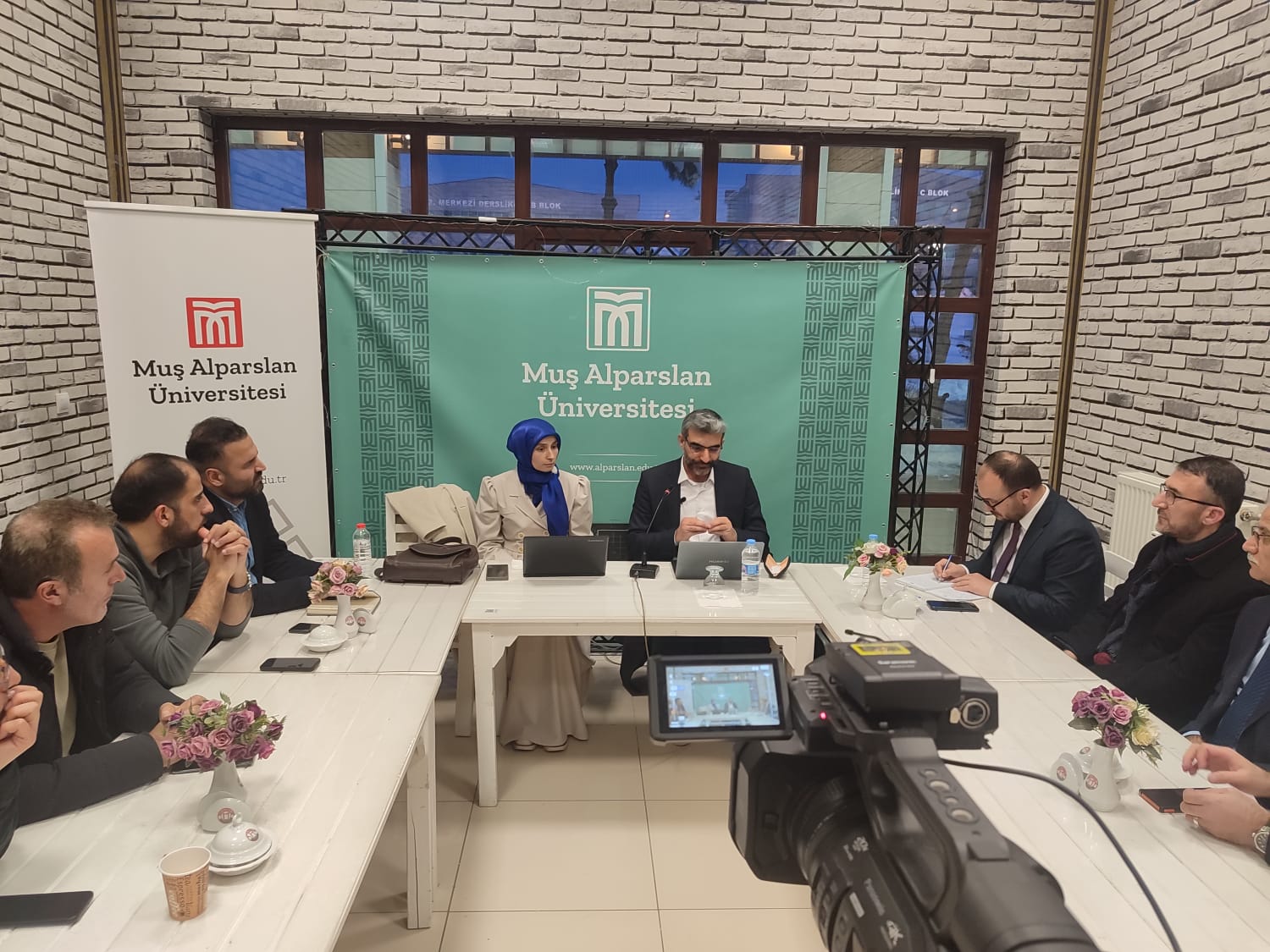 cay-bahane-sohbetleri-85-kudus-kimlik-ve-catisma-uzerine-derinlemesine-bir-tartisma-6657