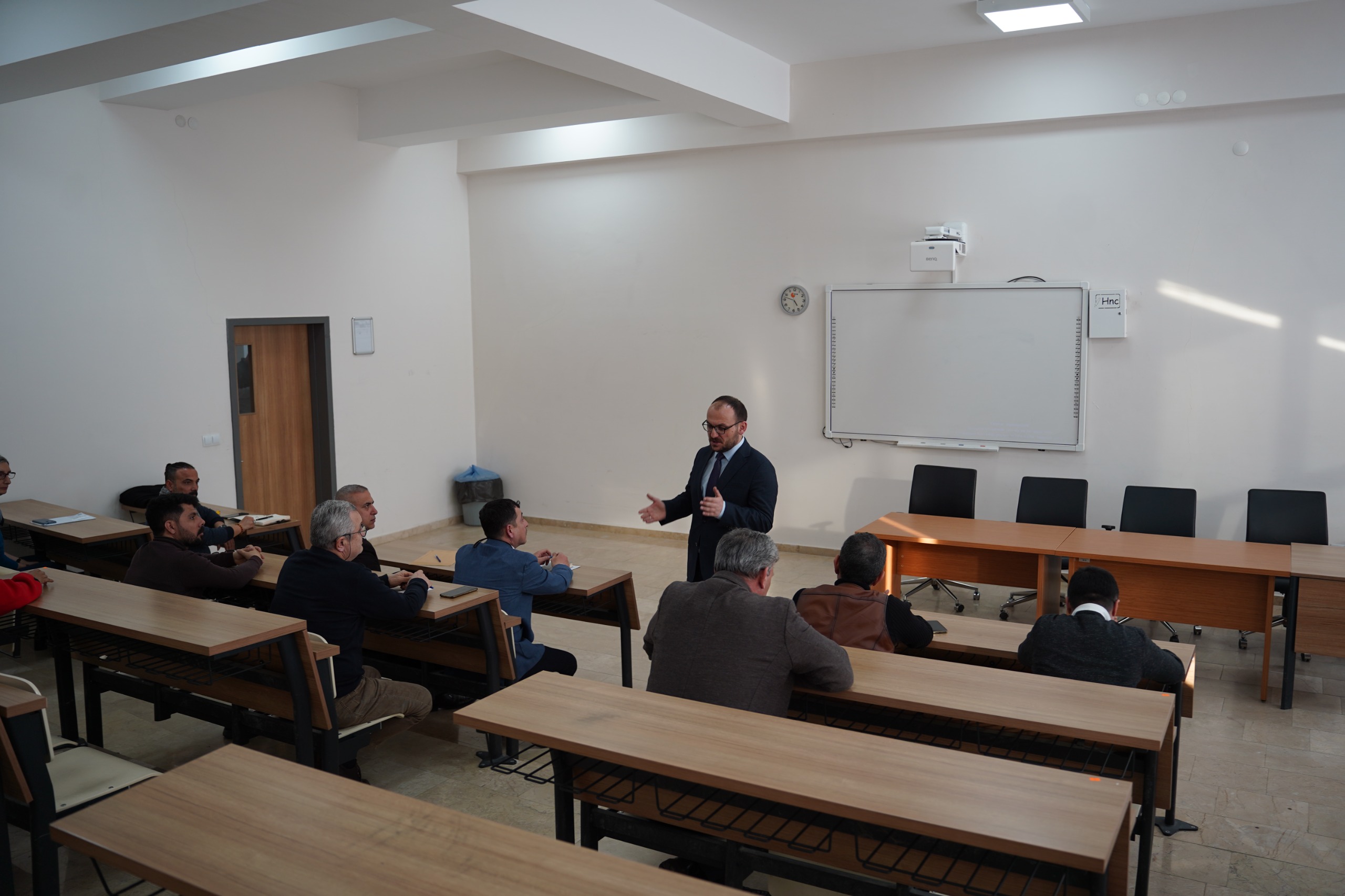 rektorumuz-uygulamali-bilimler-fakultesi-akademik-kurul-toplantisina-katildi-6705