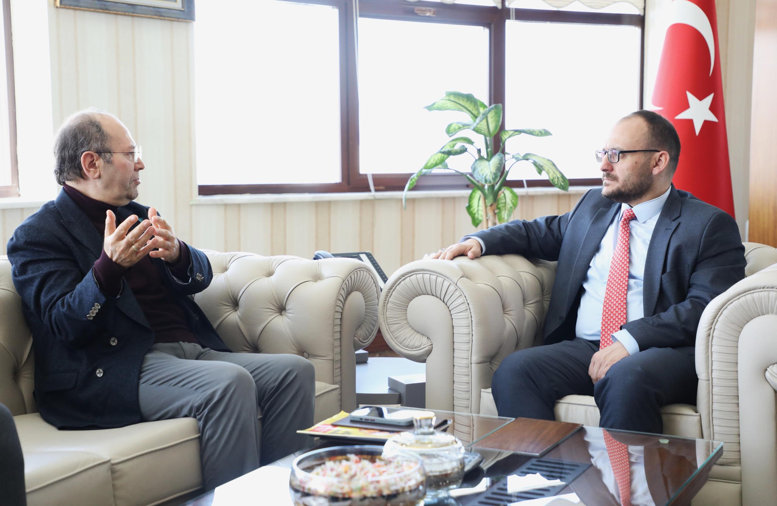 yazar-yusuf-kaplandan-rektorumuze-ziyaret-6930