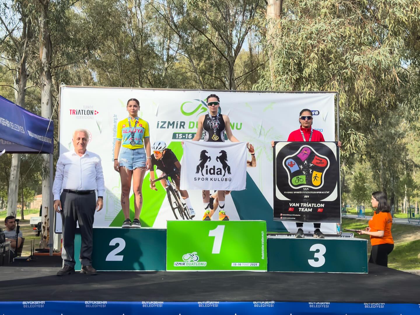 ogrencimiz-busra-isiktan-turkiye-ucunculugu-ve-dunya-sampiyonasi-bileti-6936