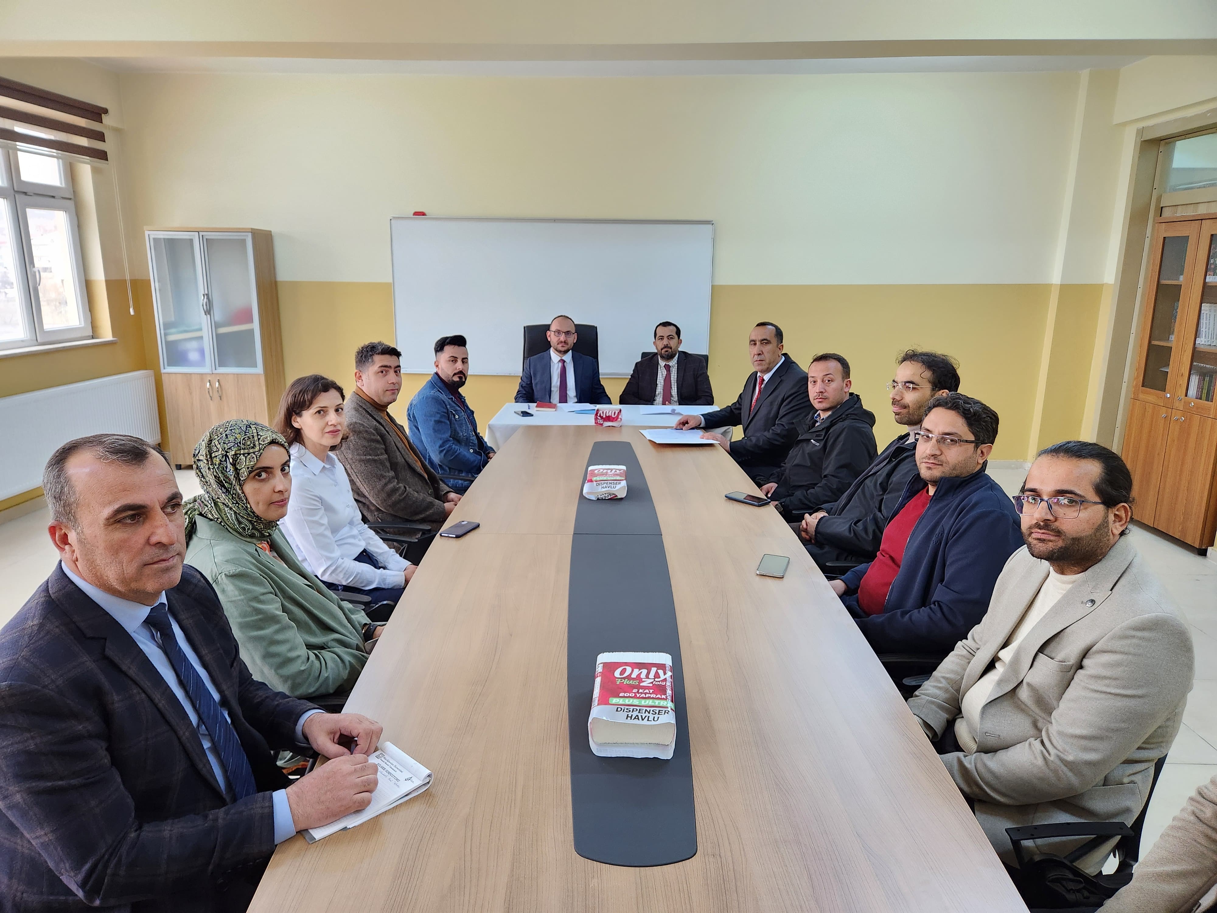 rektorumuz-bulanik-meslek-yuksekokulu-akademik-kurul-toplantisina-katildi-6946