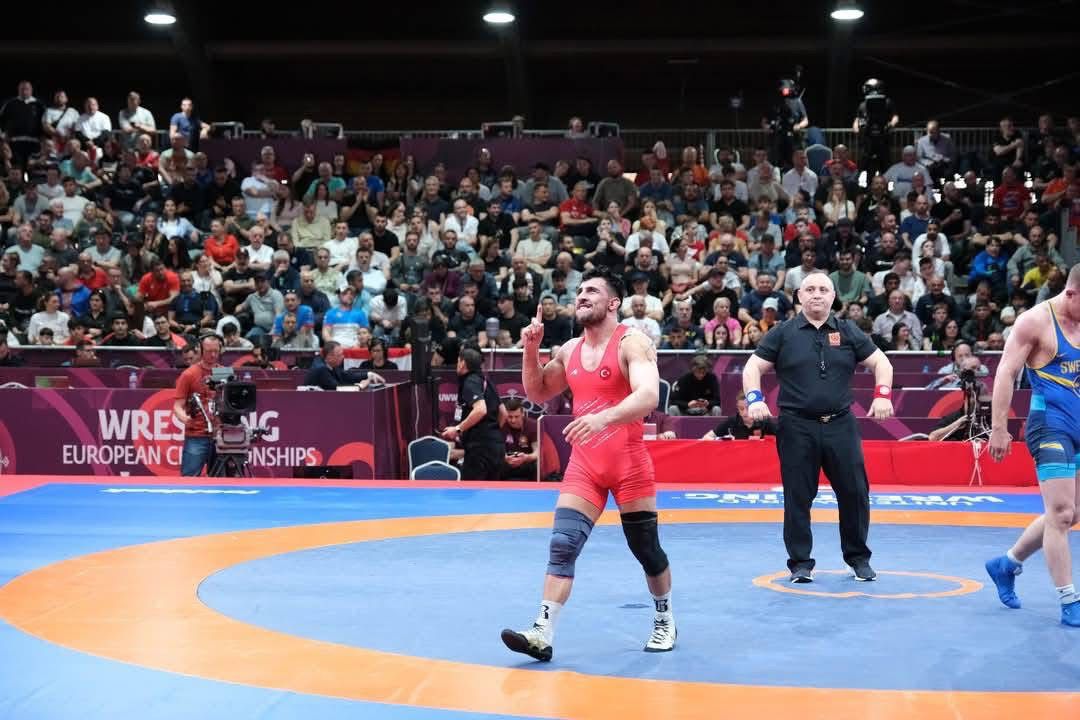 ogrencimiz-ahmet-yilmaz-avrupa-ucuncusu-oldu-7023