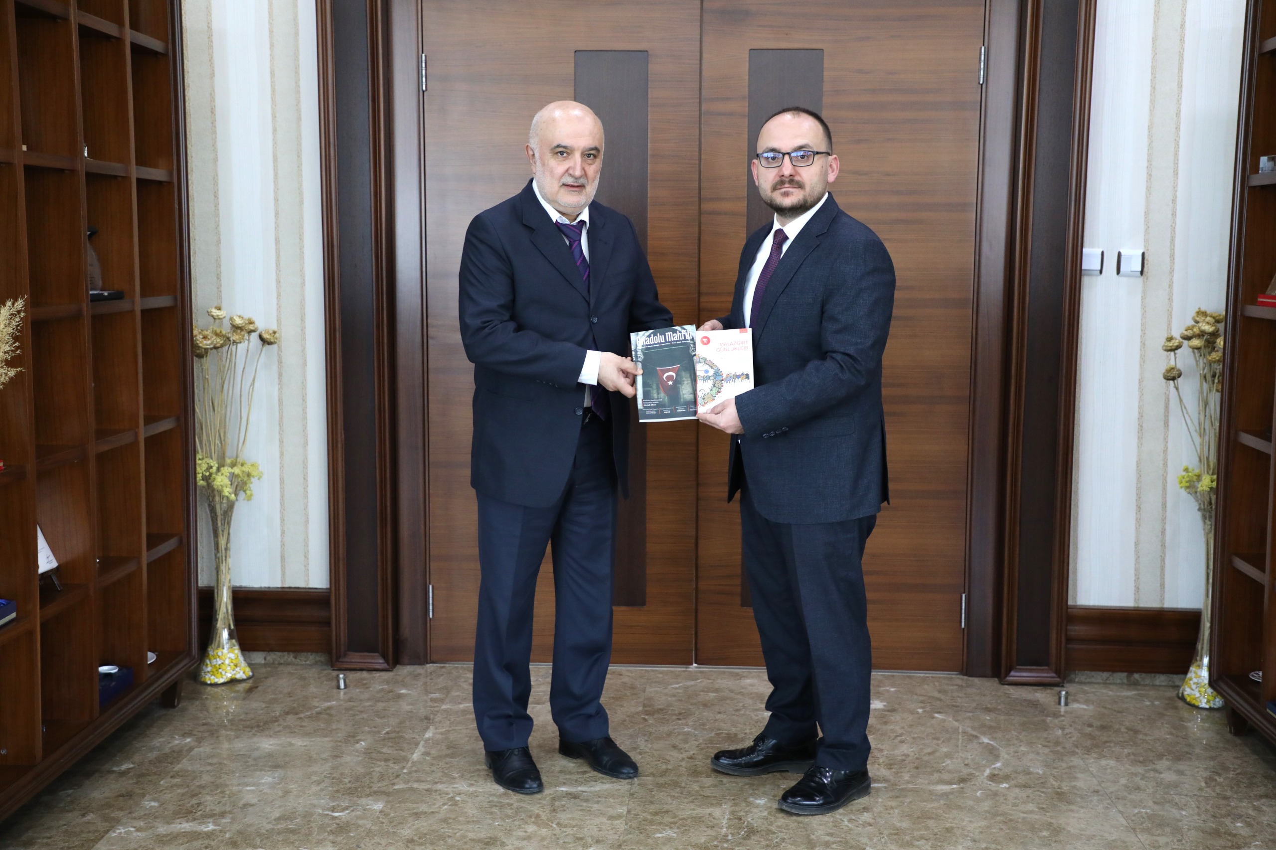 konferans-konugumuz-mustafa-sulu-rektorumuzu-ziyaret-etti-7132
