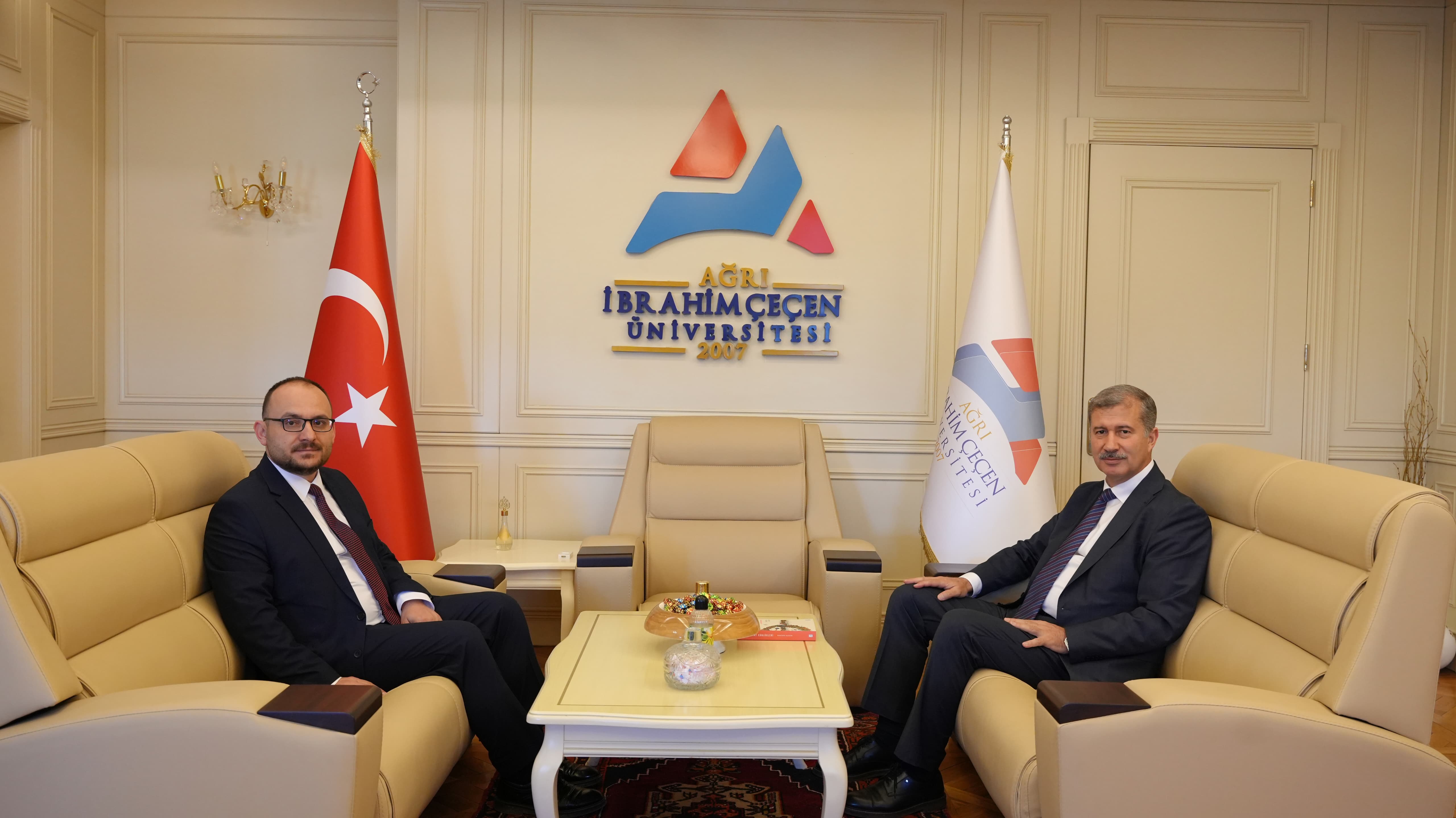 rektorumuz-agri-ibrahim-cecen-universitesi-rektorunu-ziyaret-etti-7158
