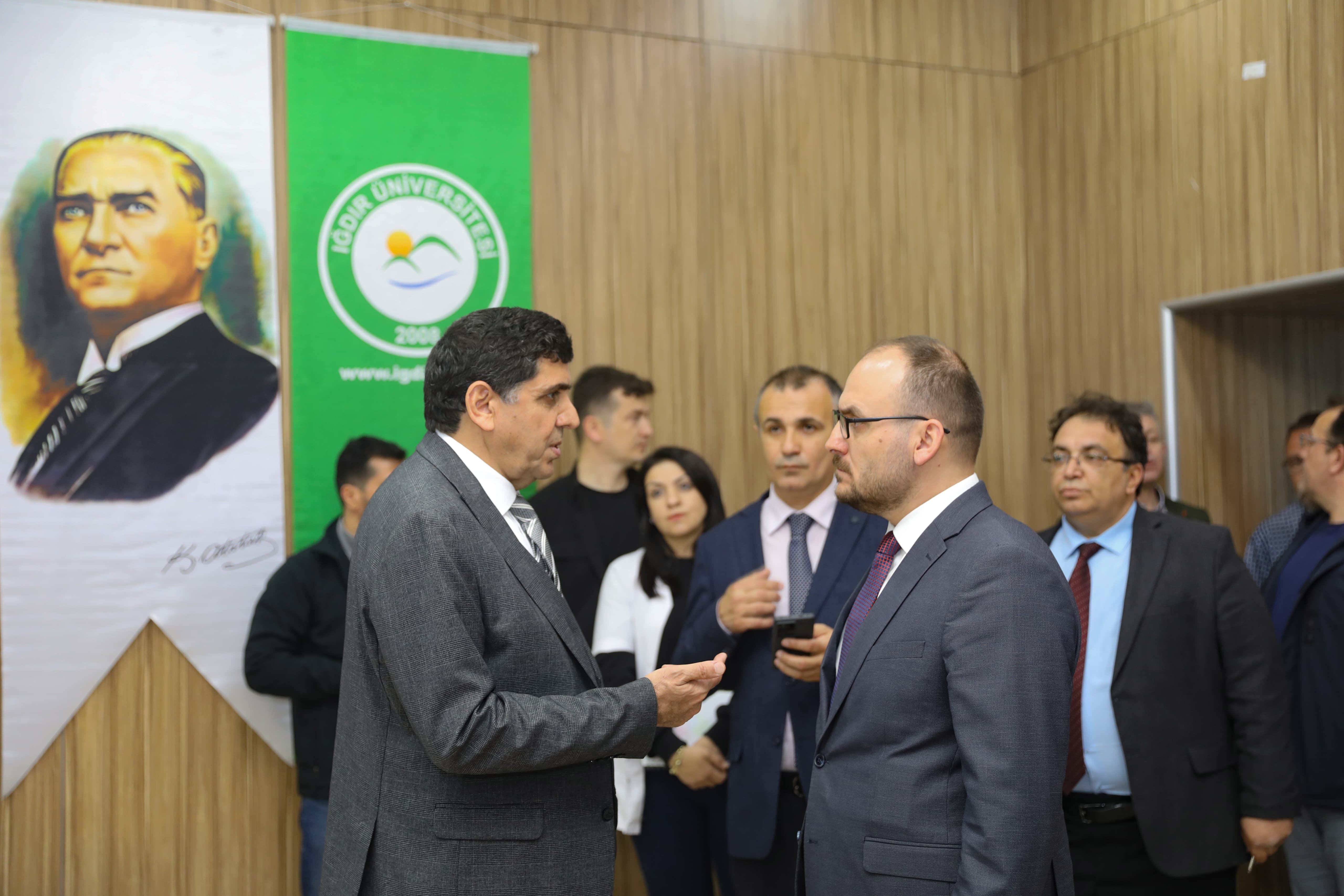 rektorumuz-prof-dr-mustafa-alican-prof-dr-mehmet-hakki-alma-ile-birlikte-igdir-universitesi-birimlerinde-incelemelerde-bulundu-7192