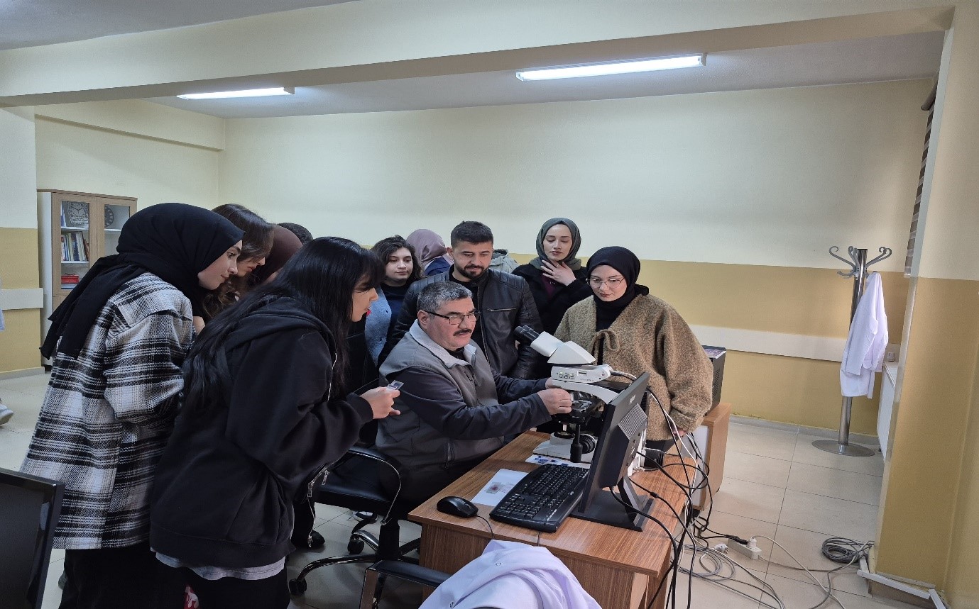 mikroskop-teknikleri-semineri-bulanik-meslek-yuksekokulumuzda-gerceklestirildi-7202