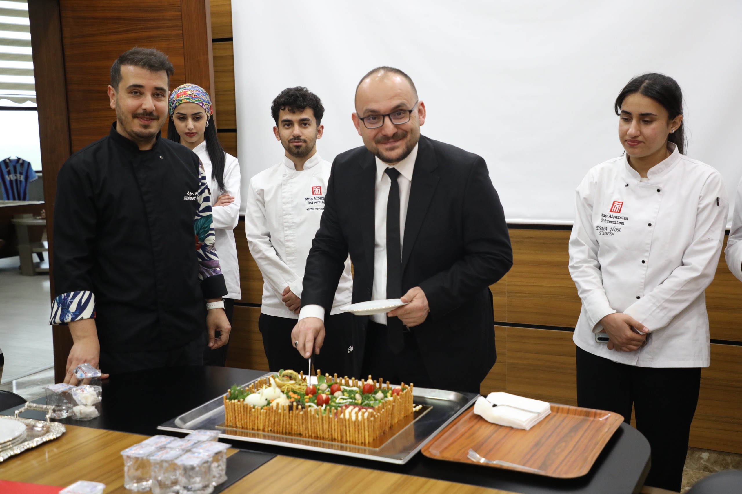 ascilik-programi-ogrencilerinden-ciftlik-ziyareti-ve-lezzet-ikrami-7308