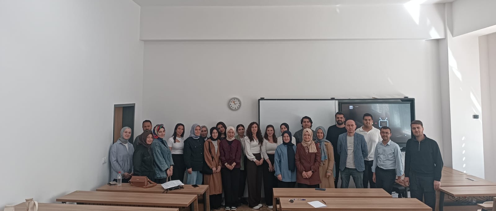 tubitak-bursu-ile-yurt-disinda-akademik-deneyim-semineri-gerceklestirildi-7371