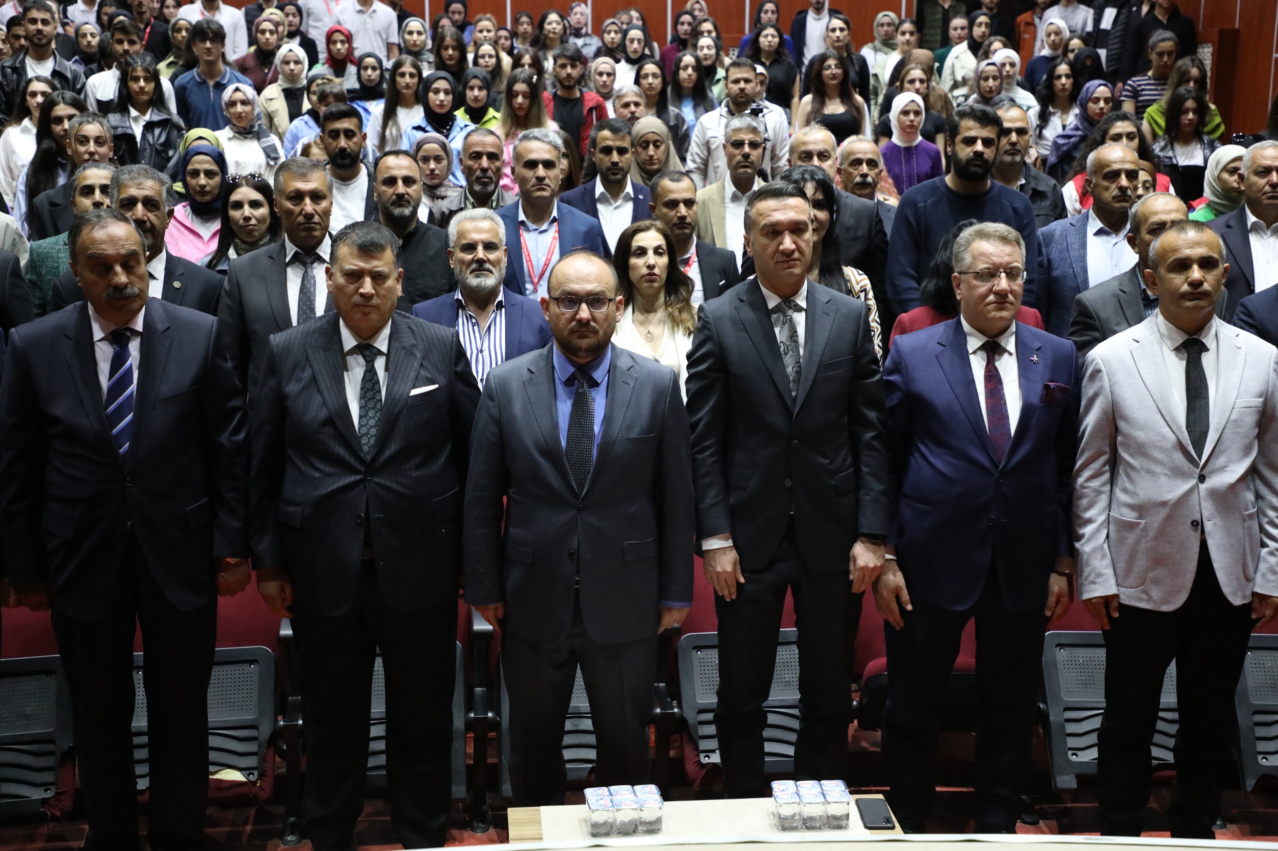 vartoda-bilim-kultur-ve-sanat-bulusmasi-varto-bilim-sanat-ve-kultur-sempozyumu-gerceklestirildi-7431