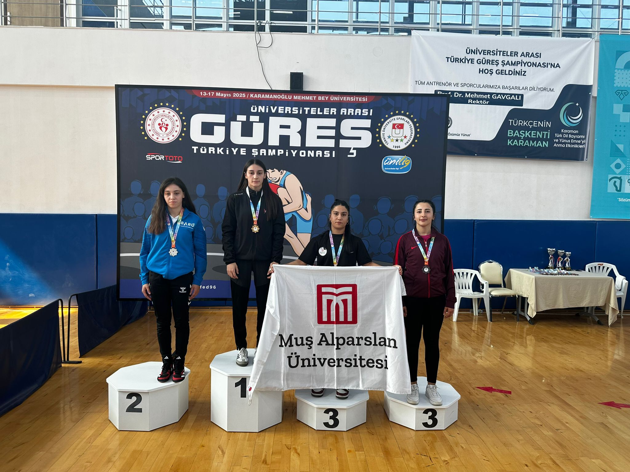 universite-gures-takimimizdan-1-gumus-ve-4-bronz-madalya-7594