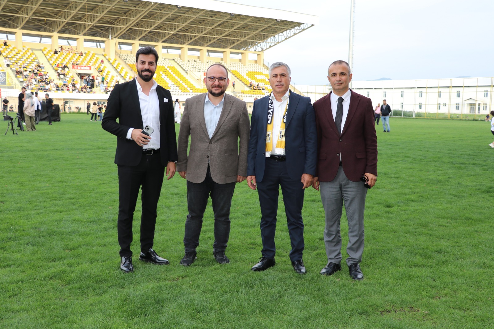 musspor-2-lige-yukseldi-sampiyonluk-coskusu-stadyuma-sigmadi-7611