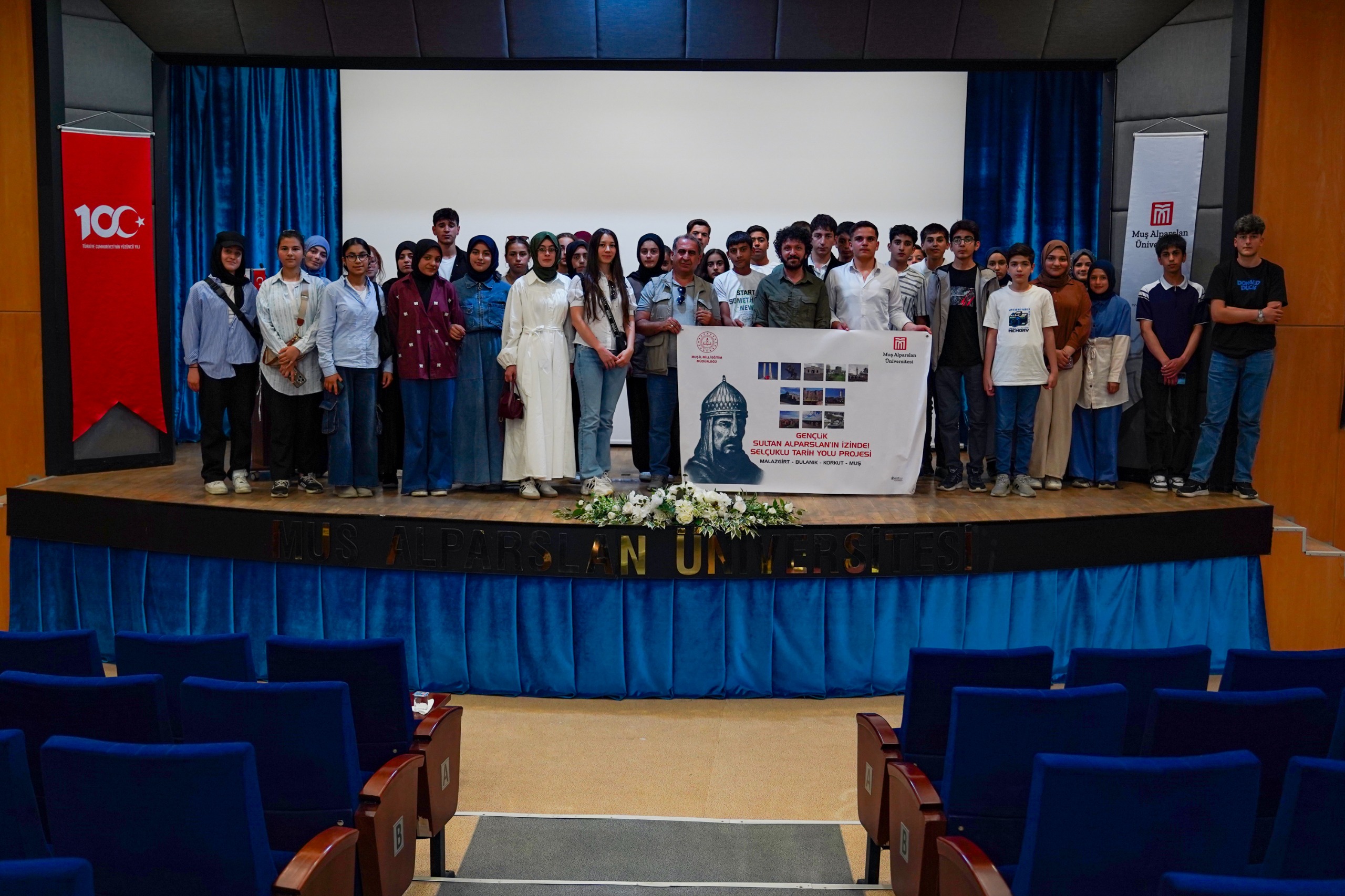 genclik-sultan-alparslanin-izinde-7643