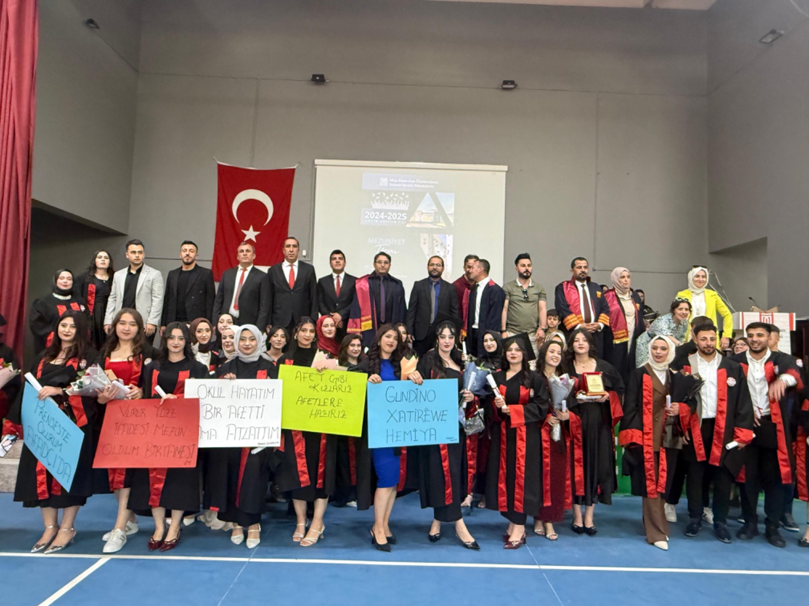 bulanik-myoda-2024-2025-akademik-yili-mezuniyet-toreni-gerceklestirildi-7662