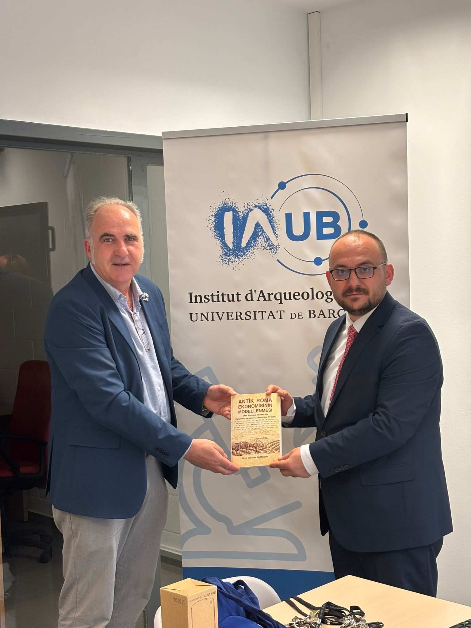 rektorumuz-barselona-universitesi-arkeoloji-enstitusunu-ziyaret-etti-7675