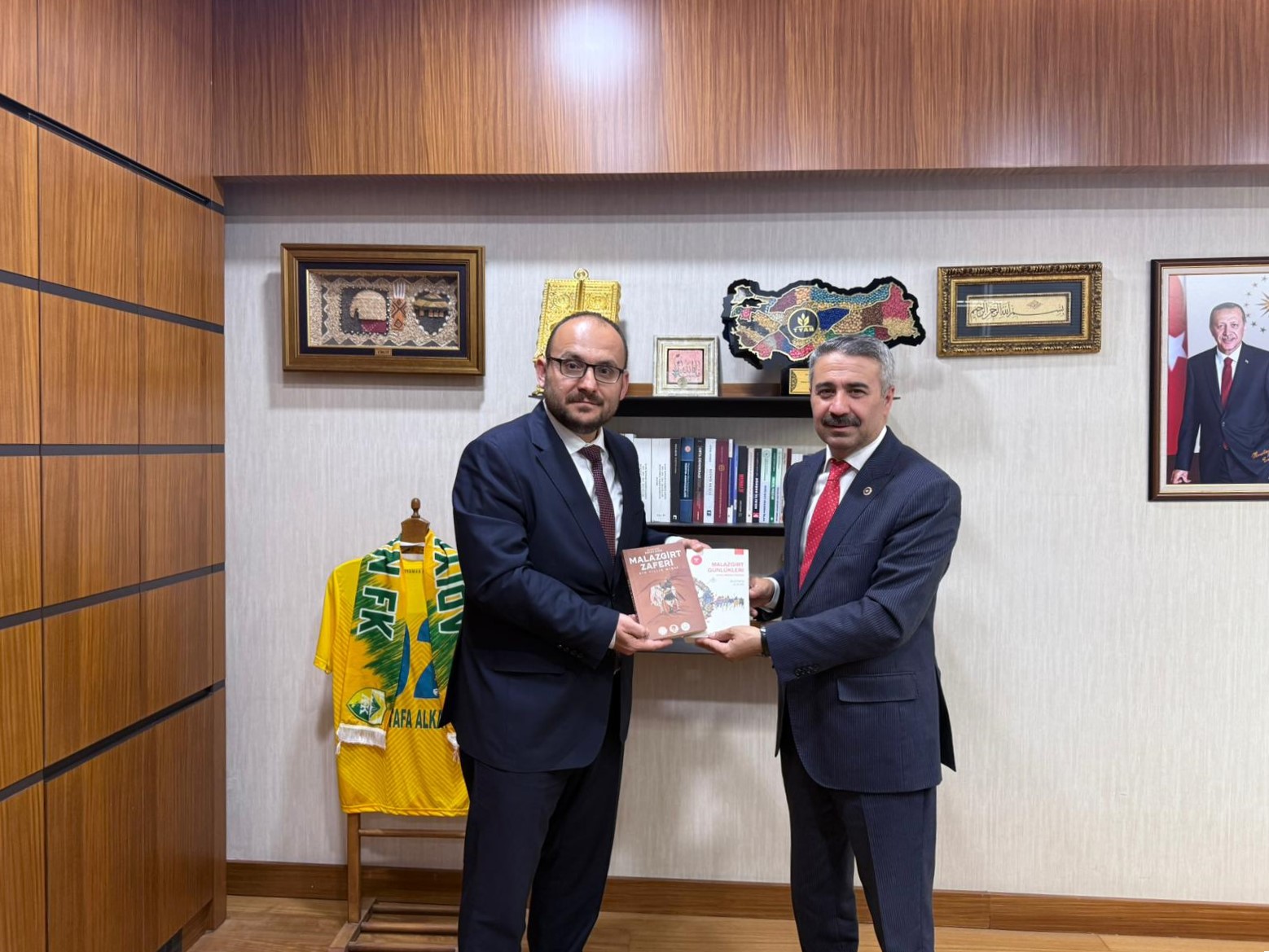 rektorumuz-prof-dr-mustafa-alican-ak-parti-teskilat-baskan-yardimcisi-av-mustafa-alkayisi-ziyaret-etti-7704