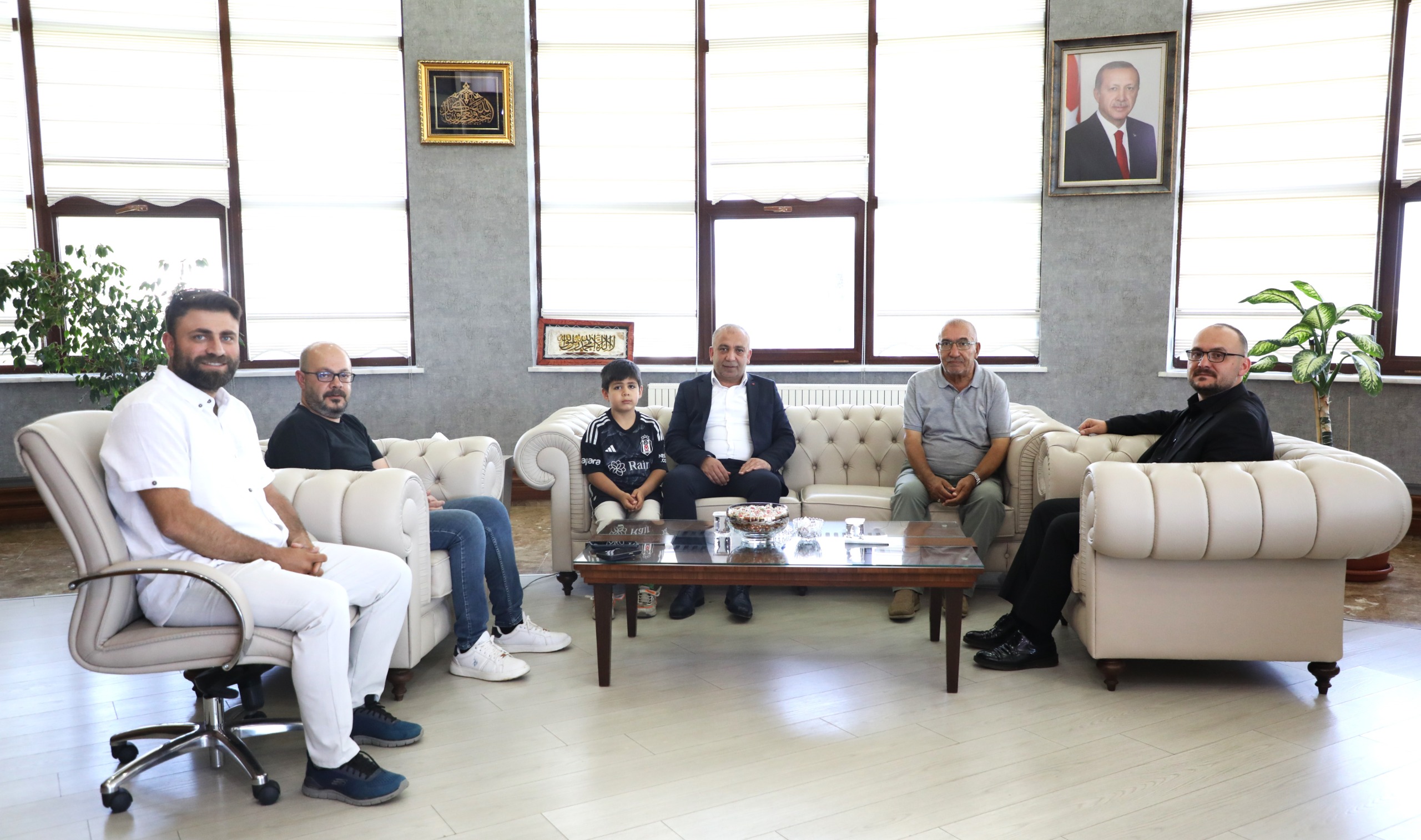 basin-temsilcilerinden-rektorumuze-ziyaret-7740