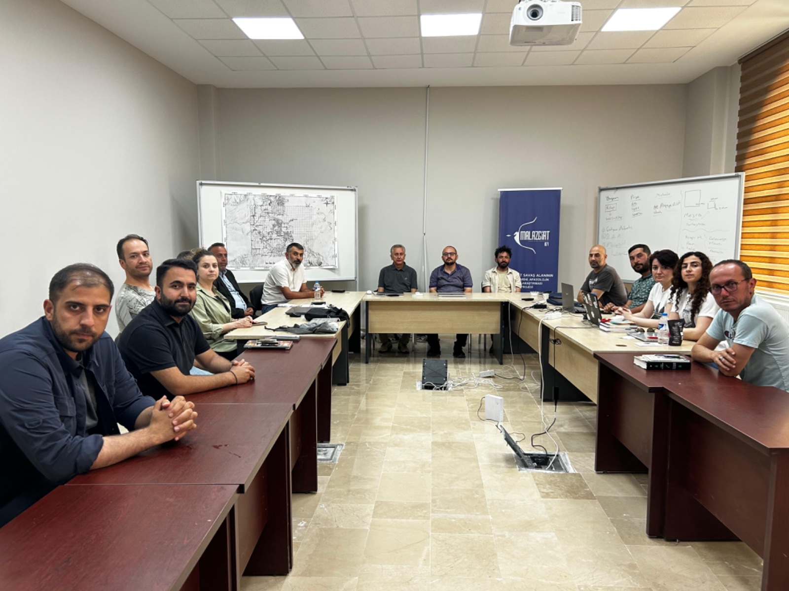 rektorumuz-prof-dr-mustafa-alican-malazgirt-projesi-ekibiyle-bir-araya-geldi-7770