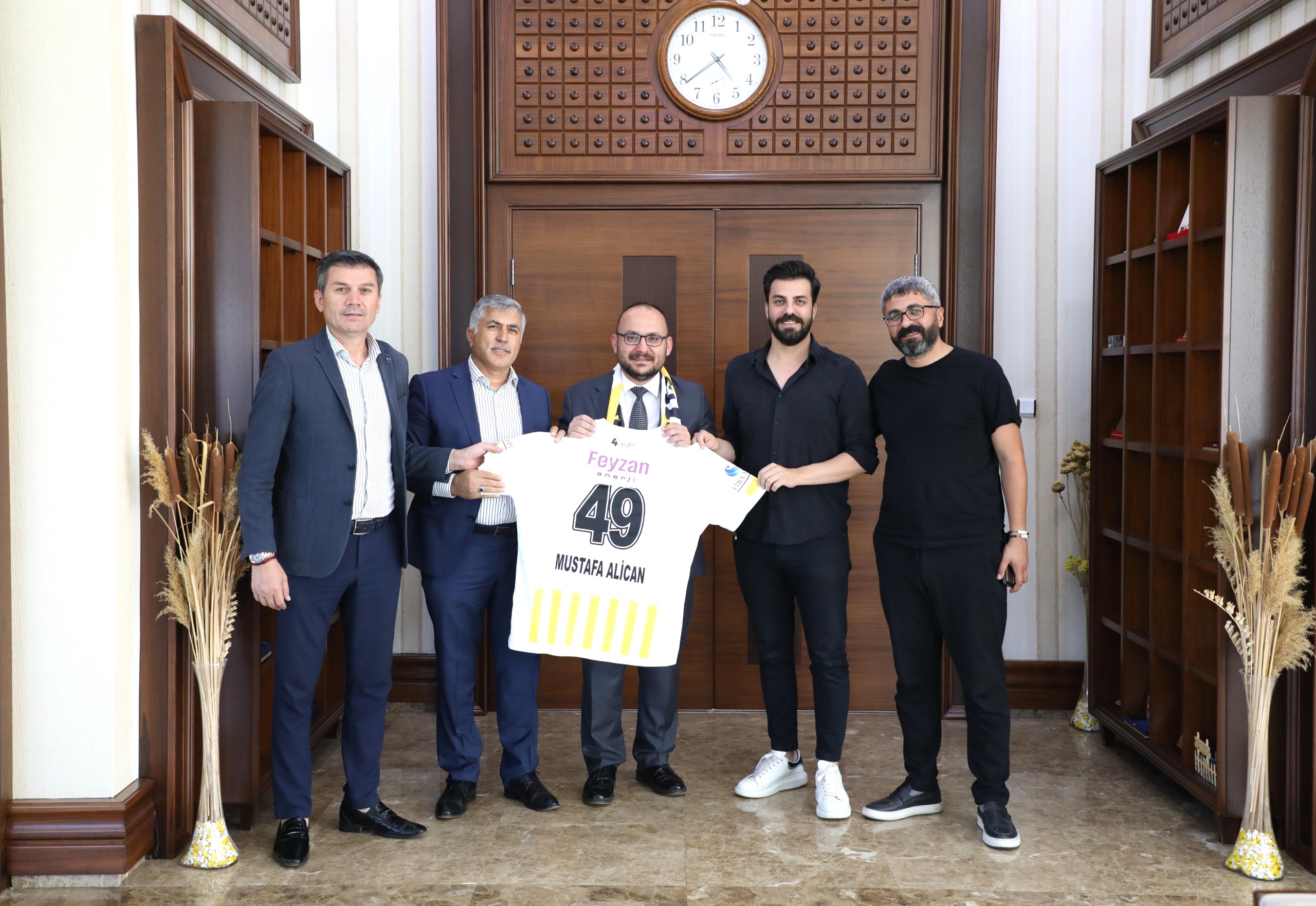 mus-spor-yonetiminden-rektorumuz-prof-dr-mustafa-alicana-ziyaret-7775