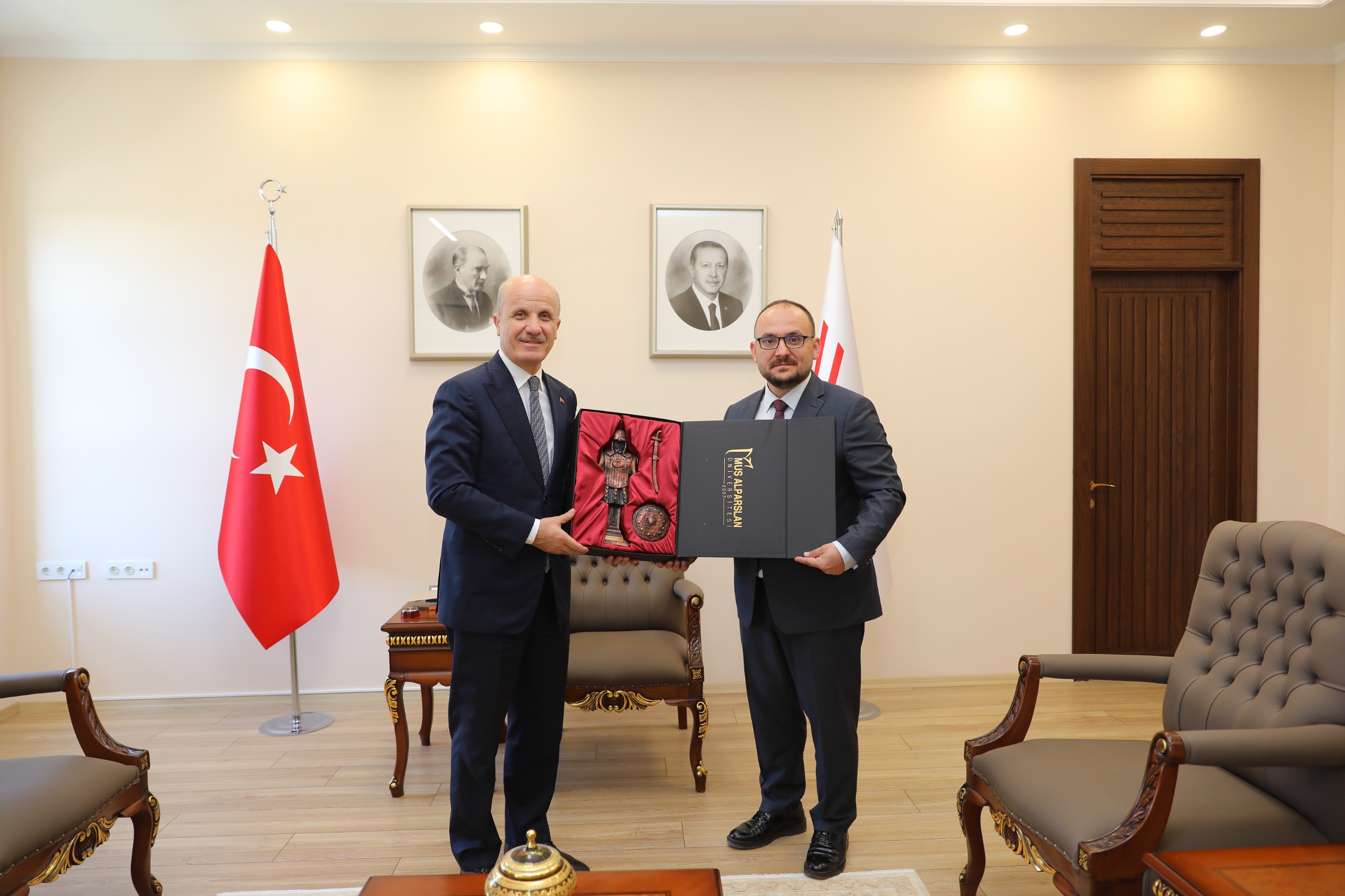 rektorumuz-prof-dr-mustafa-alicandan-yok-baskani-prof-dr-erol-ozvara-stratejik-ziyaret-7777