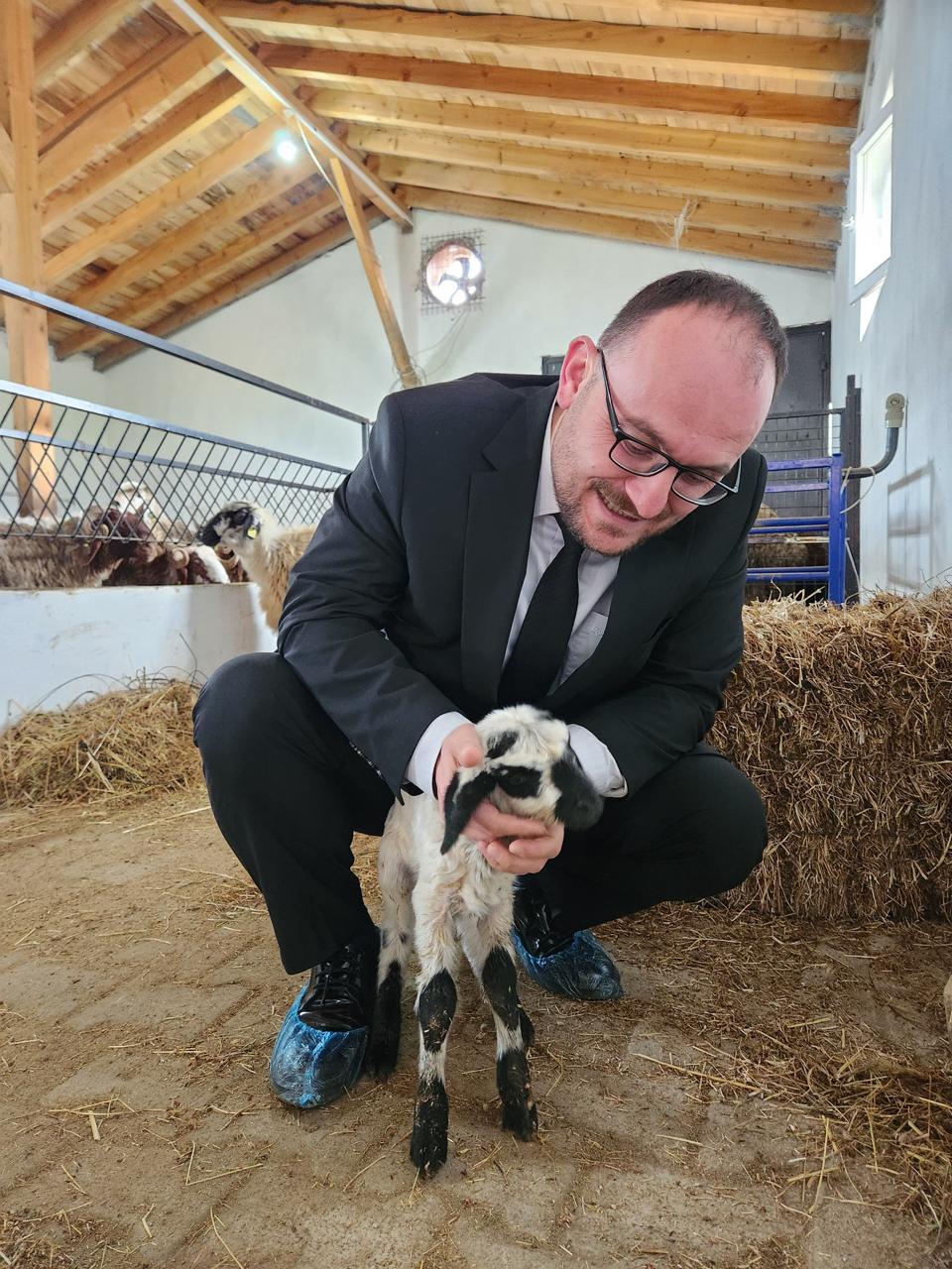 mus-alparslan-universitesinden-hayvanciliga-oncu-adim-egitim-uygulama-ve-arastirma-merkezi-kuruluyor-7779