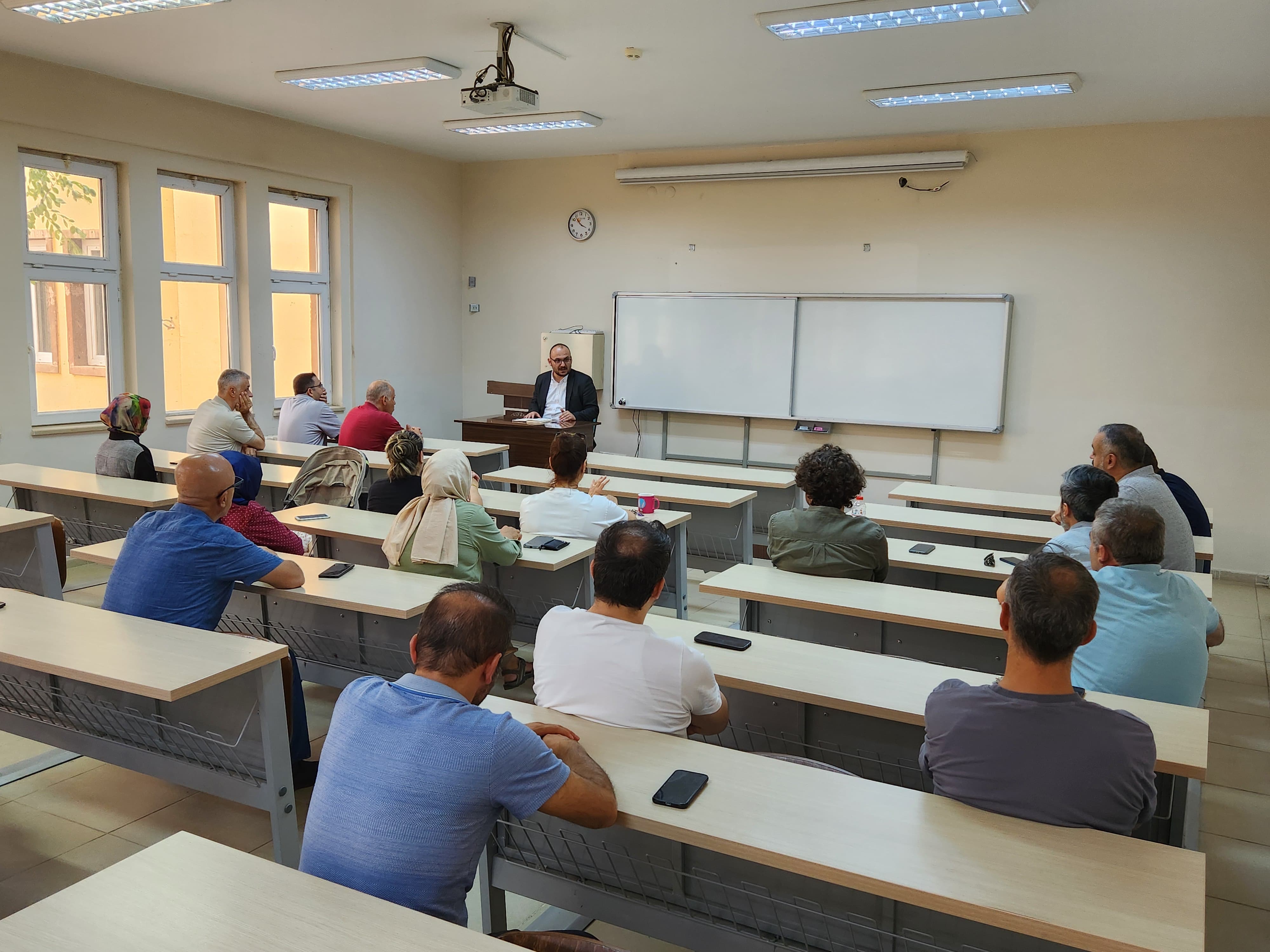 rektorumuz-muhendislik-mimarlik-fakultesi-kadrosuyla-bir-araya-geldi-7823