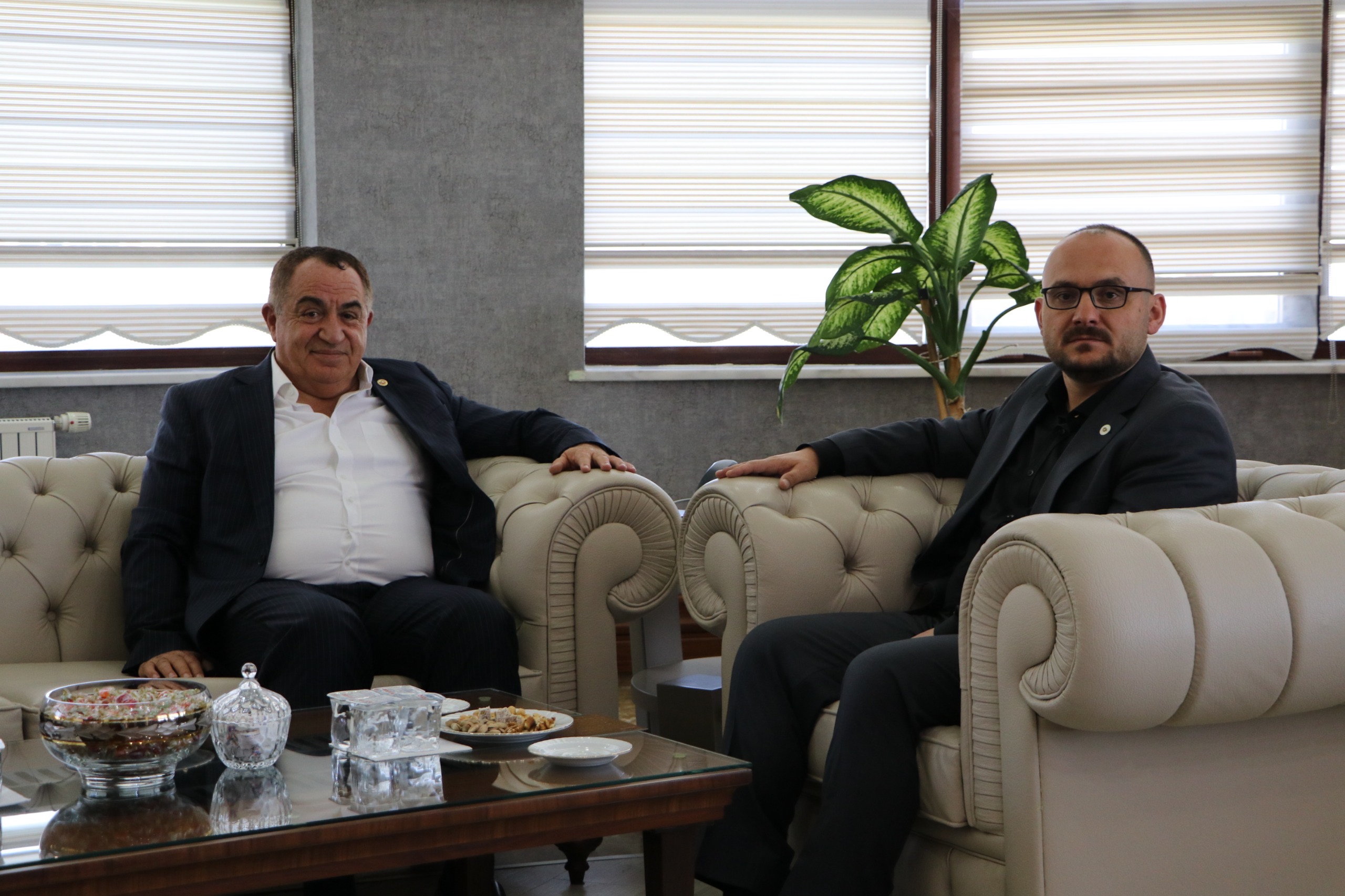 mus-milletvekili-mehmet-emin-simsekten-rektorumuze-nezaket-ziyareti-7855