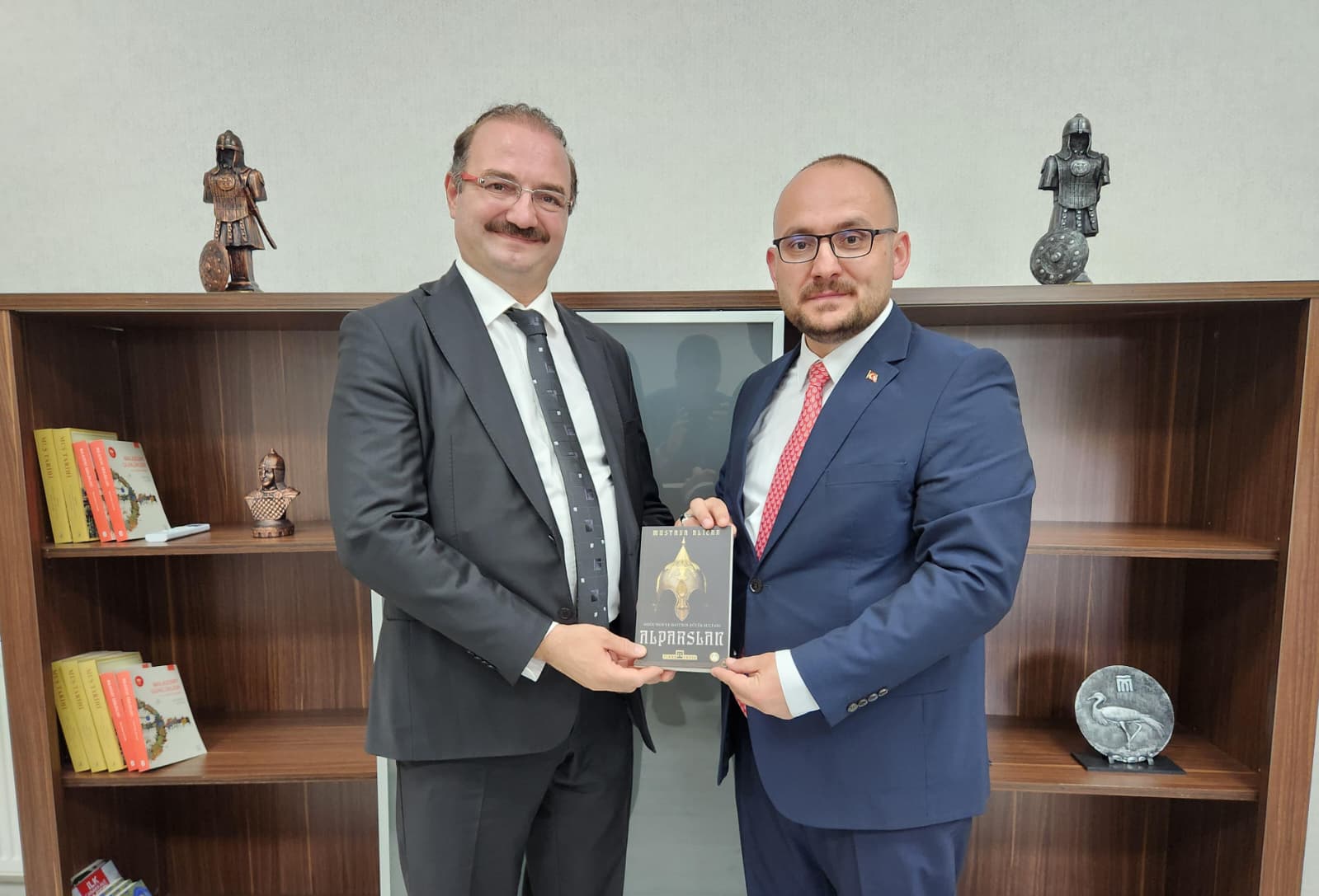 ataturk-universitesi-rektoru-prof-dr-ahmet-hacimuftuoglundan-rektorumuze-ziyaret-7888