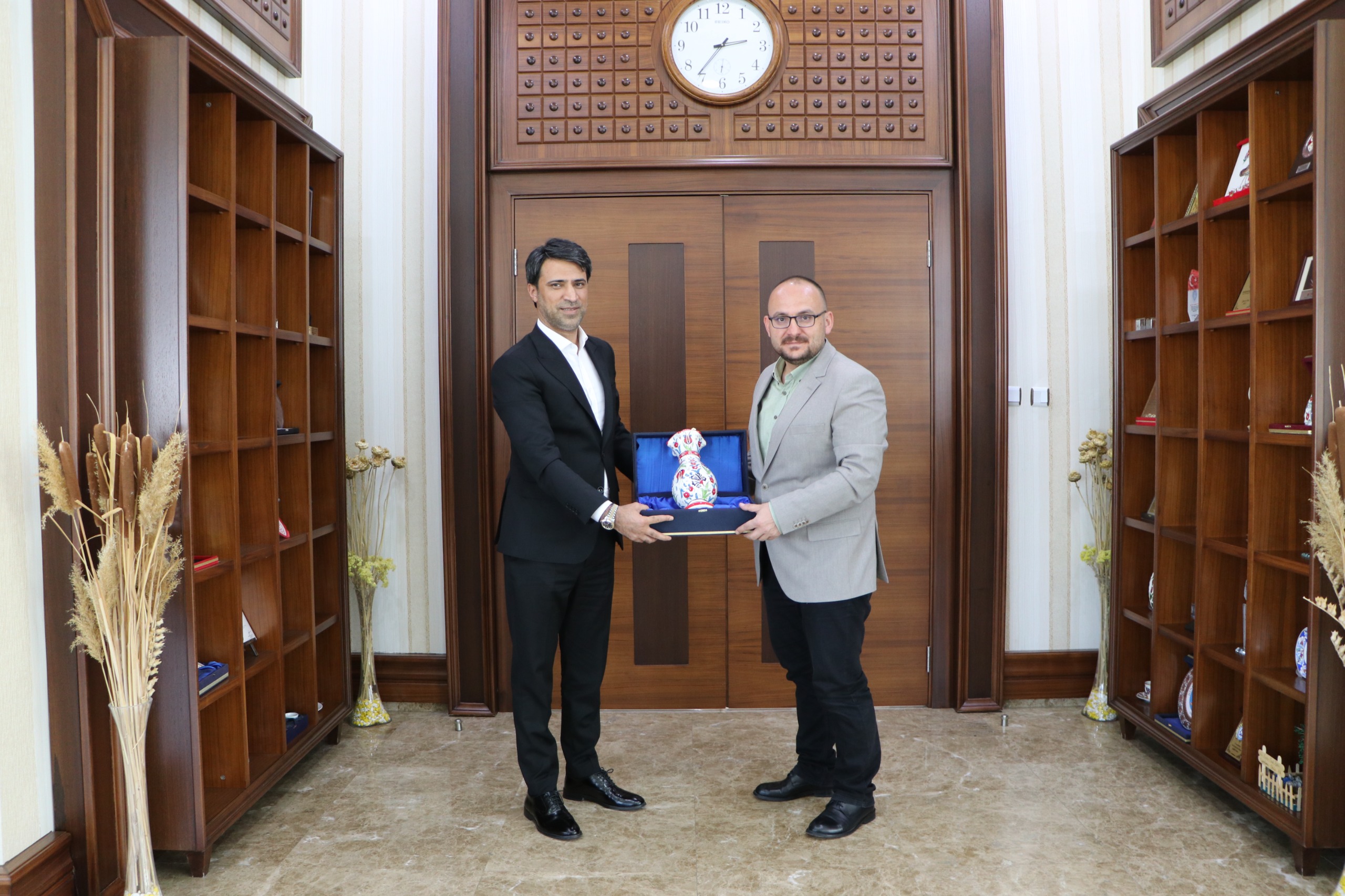 is-insani-metin-haymanadan-rektorumuze-ziyaret-7893