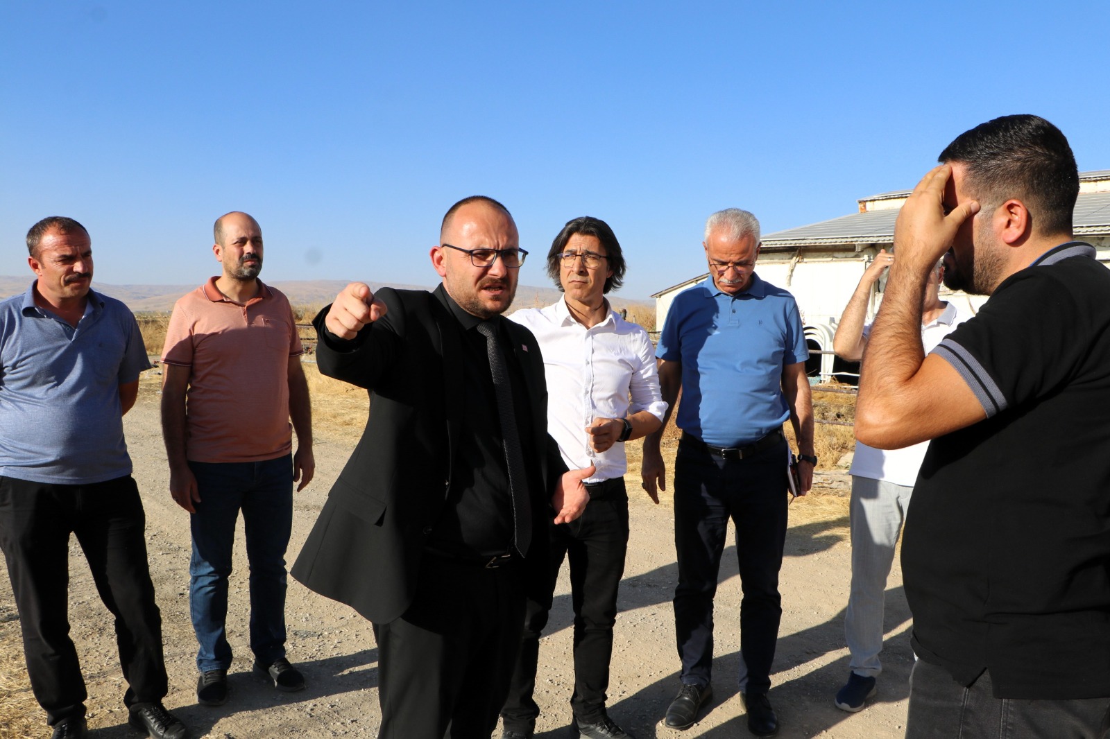 rektorumuz-prof-dr-mustafa-alican-hayvancilik-egitim-uygulama-ve-arastirma-merkezinde-incelemelerde-bulundu-7899