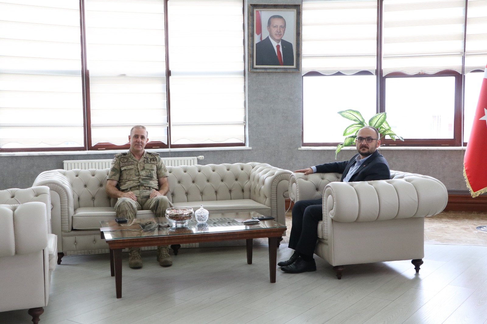 jandarma-yarbay-unal-yagmurkaya-rektorumuzu-ziyaret-etti-7916