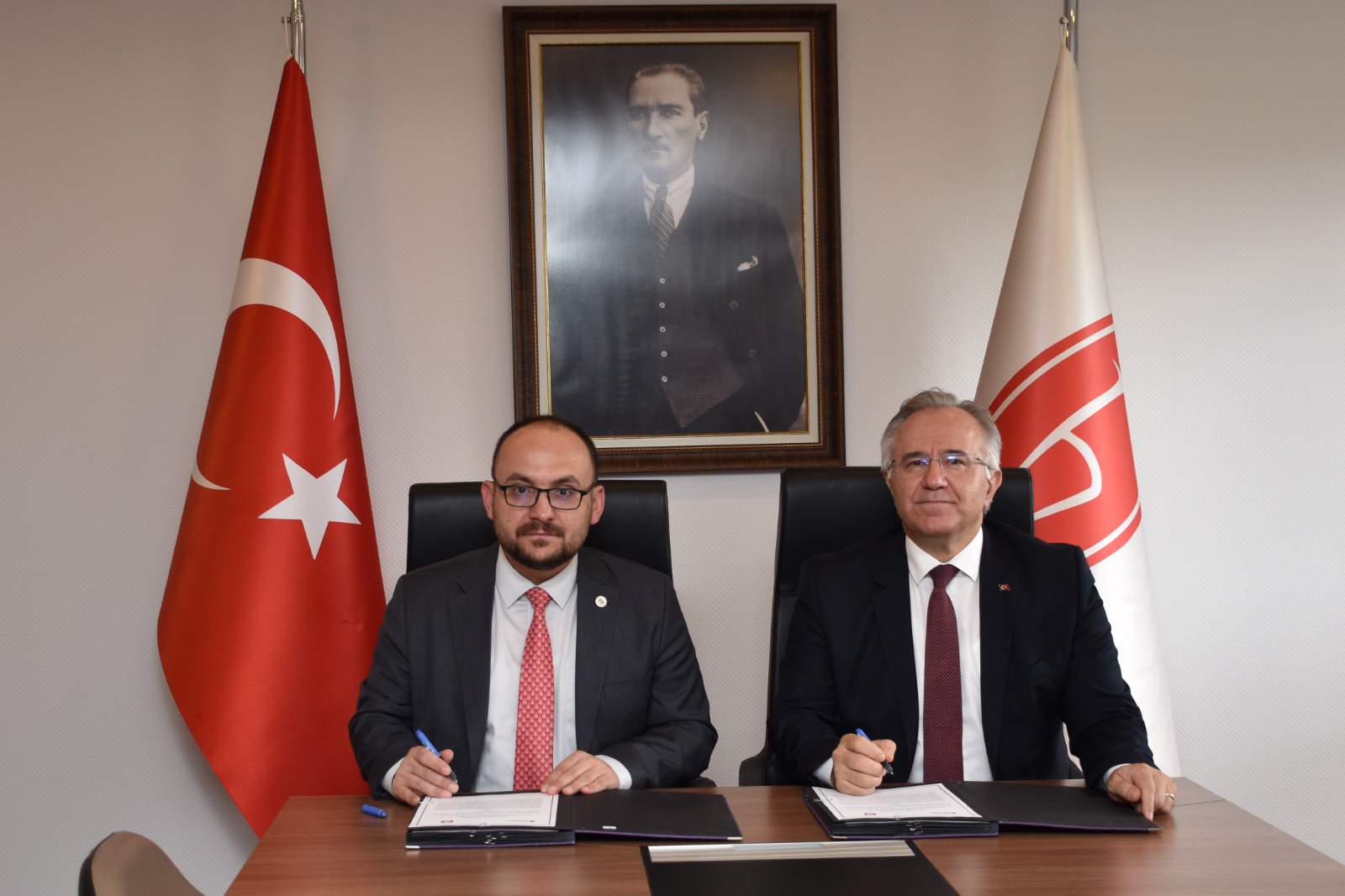 mus-alparslan-universitesi-ile-hacettepe-universitesi-arasinda-akademik-is-birligi-mutabakati-imzalandi-8040