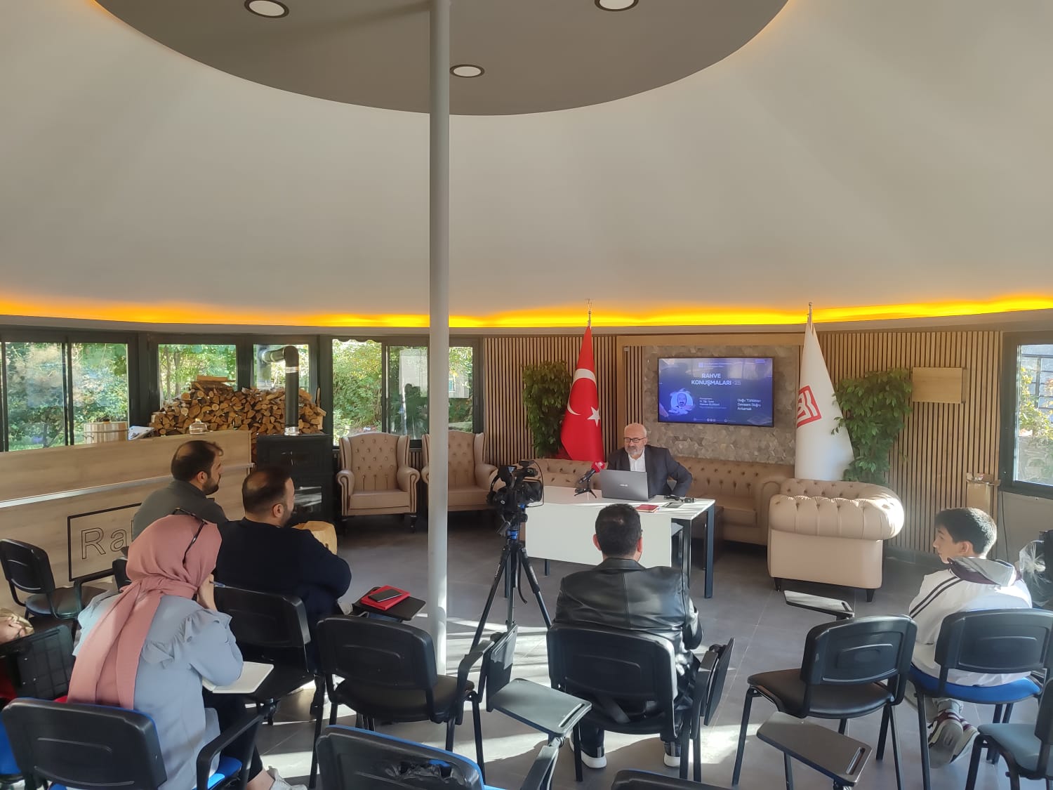 rahve-konusmalarinin-25-bolumunde-dogu-turkistan-davasini-dogru-anlamak-konusuldu-8079