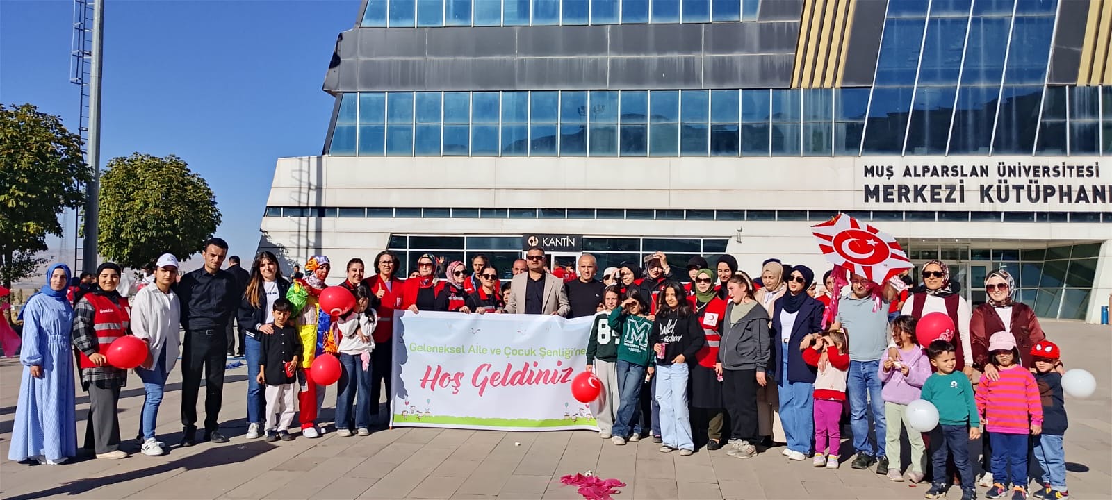 aile-ve-cocuk-senliginin-ilki-coskuyla-gerceklestirildi-8091