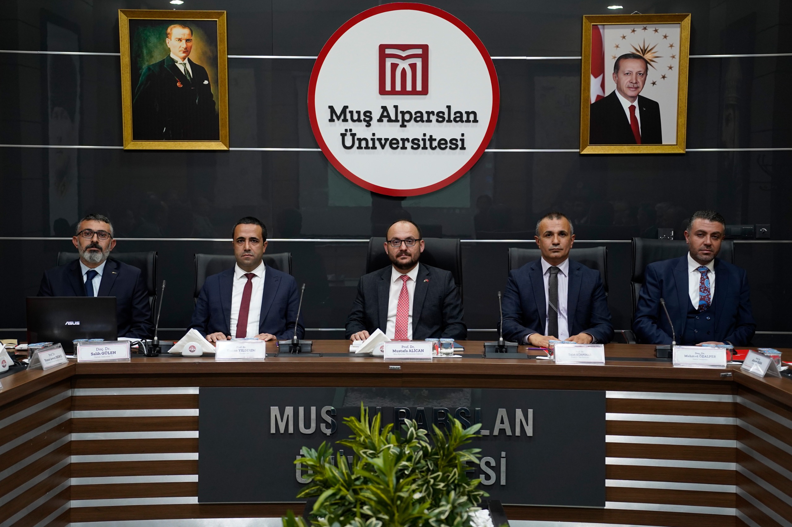 universitemiz-senato-toplantisi-rektorumuzun-baskanliginda-gerceklestirildi-8100