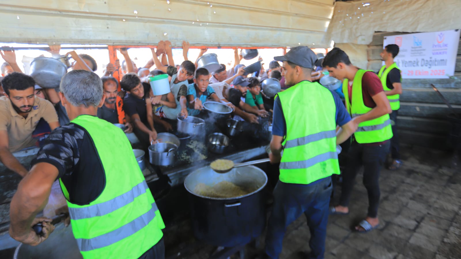 universitemizden-gazzeye-yardimlar-devam-ediyor-8165