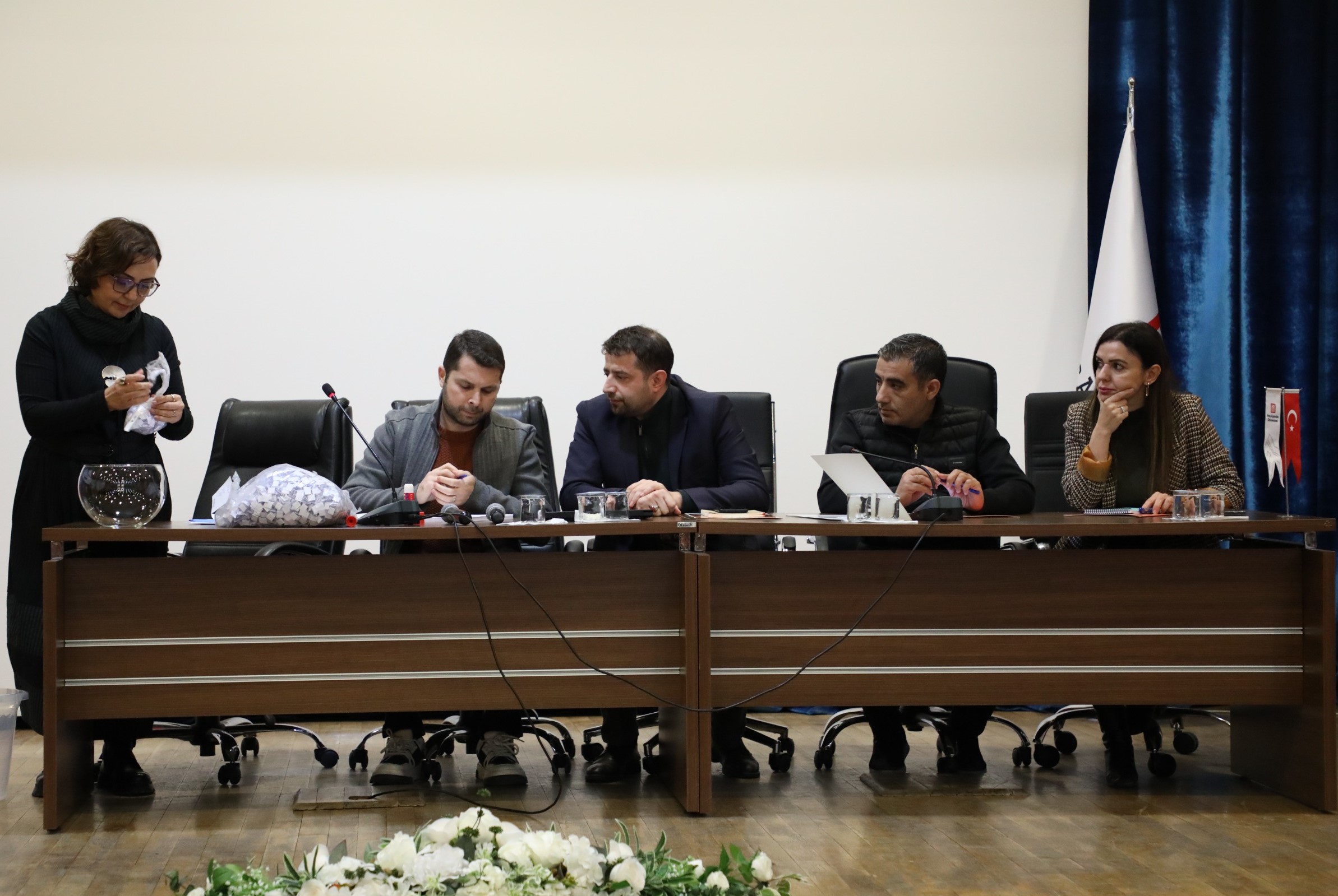 universitemizde-iskur-genclik-programi-kapsaminda-calisacak-ogrenciler-icin-kura-cekimi-gerceklestirildi-8178