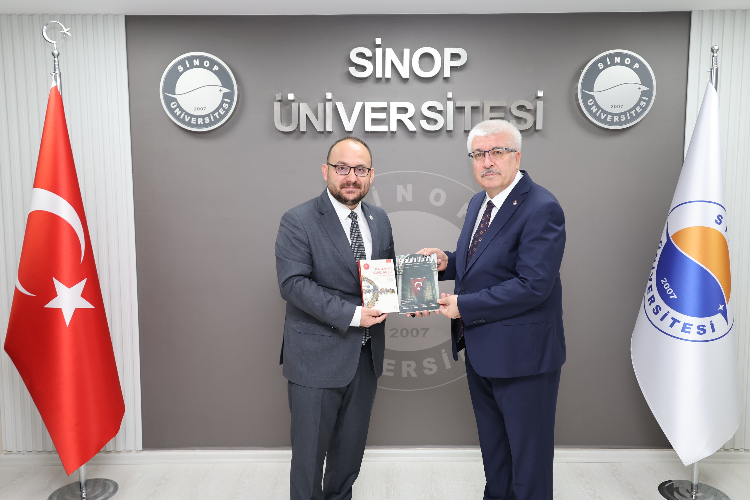 mus-alparslan-universitesi-ile-sinop-universitesi-arasinda-akademik-is-birligi-anlasmasi-8183