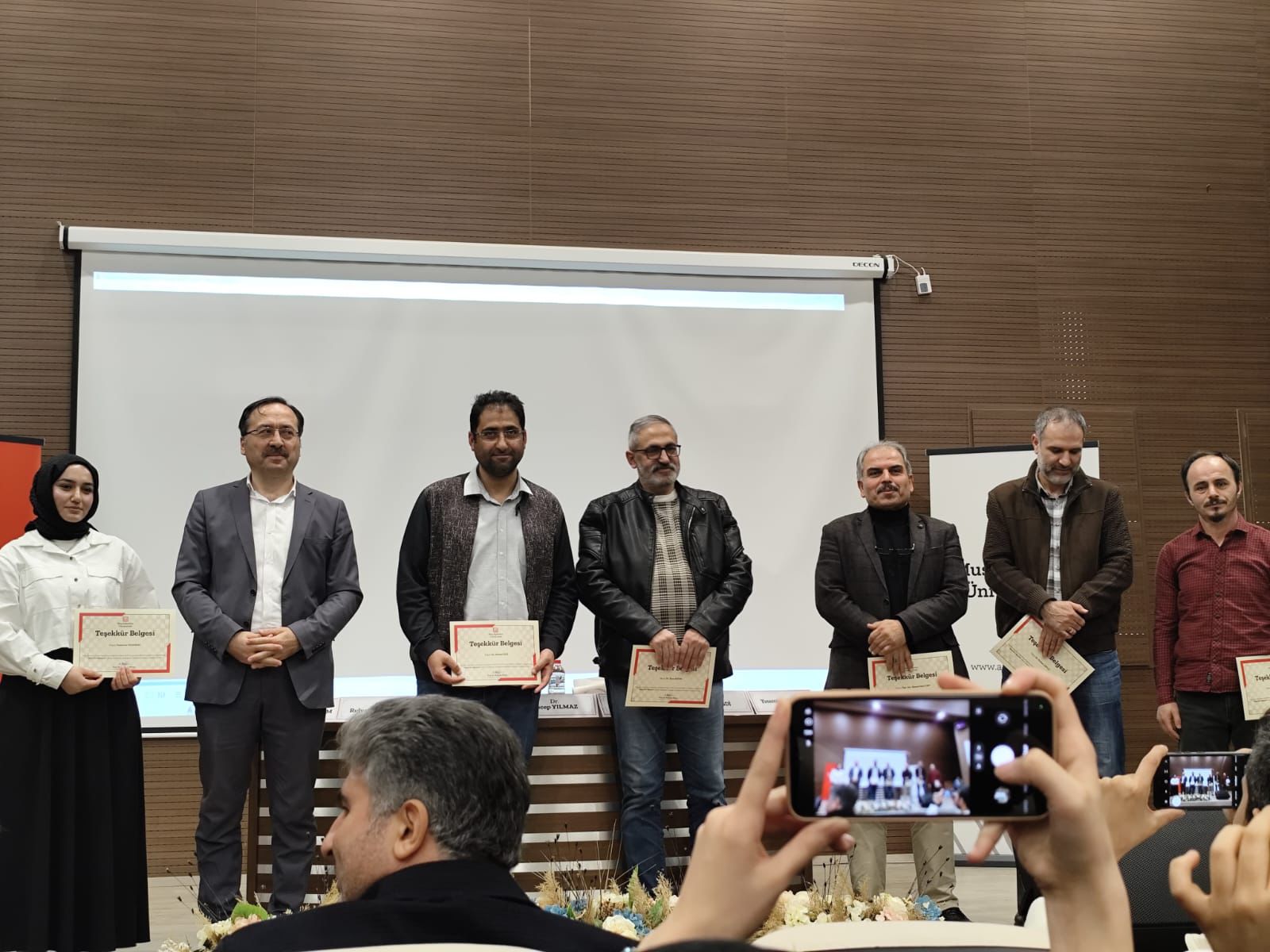 ilahiyat-fakultesinde-siir-dinletisi-programi-icra-edildi-8210