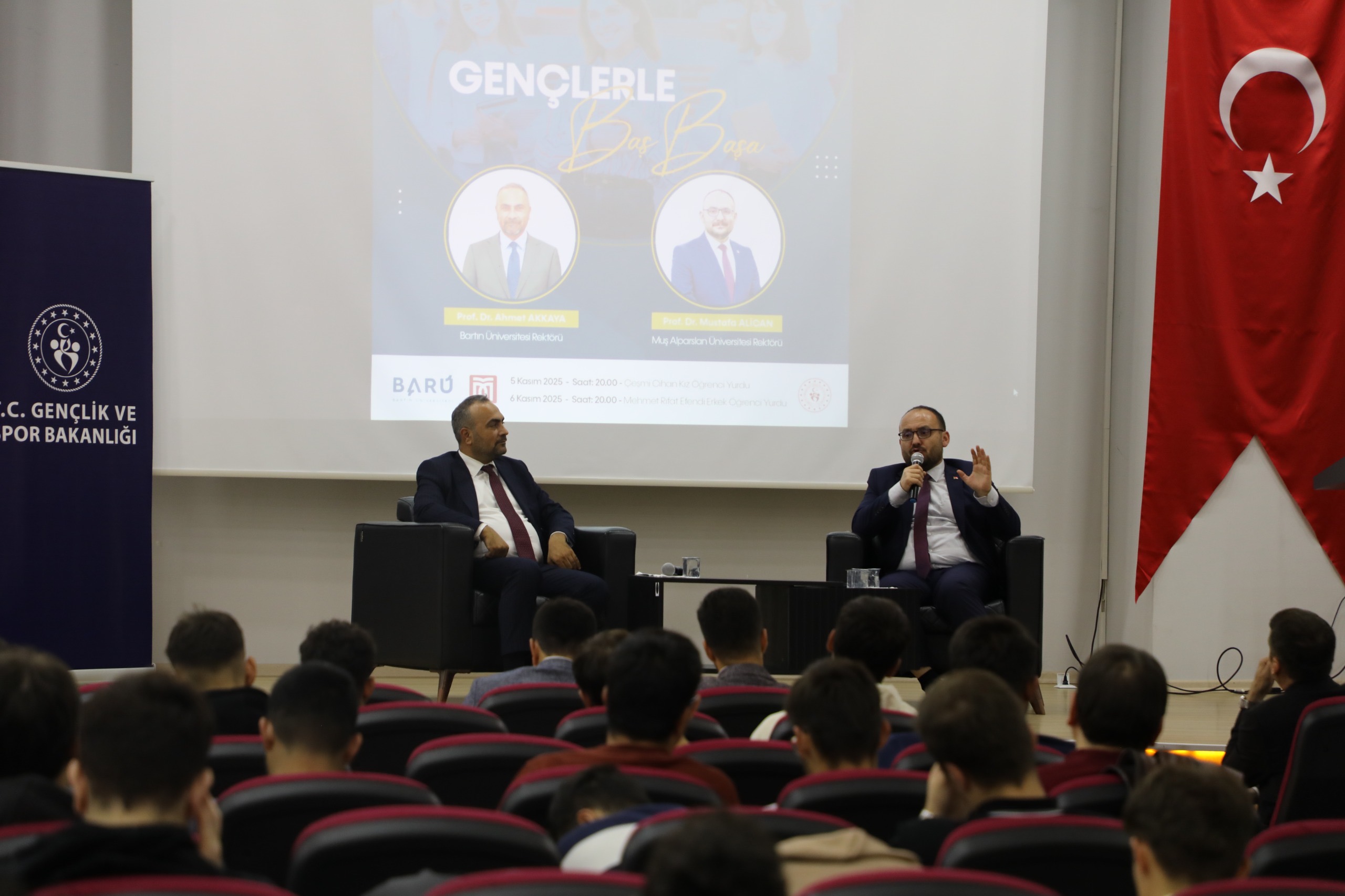 barude-duzenlenen-genclerle-bas-basa-programinda-ogrencilerle-bir-araya-geldik-8227