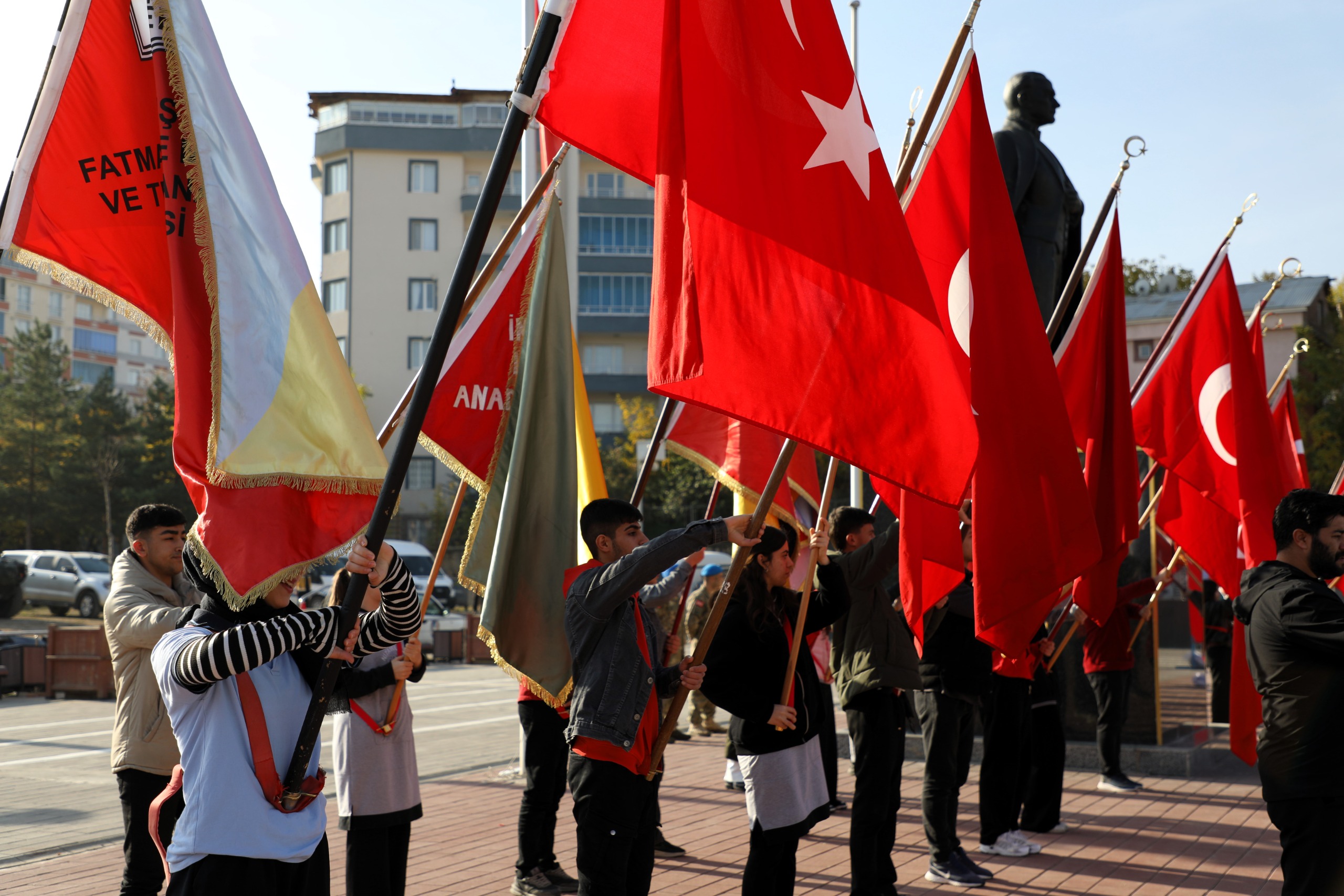 10-kasim-ataturku-anma-programina-katildik-8241