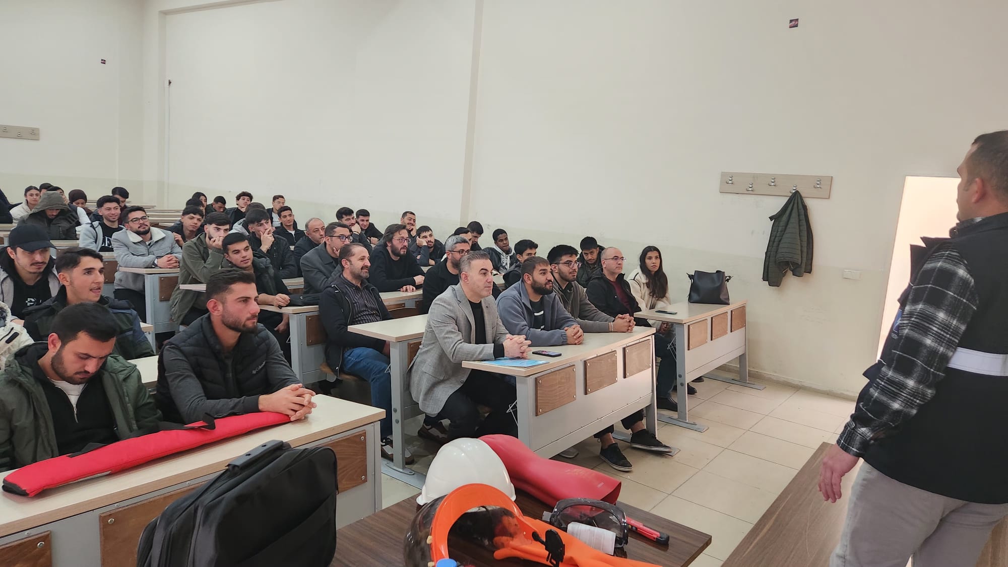 tbmyoda-ogrenciler-icin-mesleki-is-guvenligi-farkindalik-semineri-duzenlendi-8309