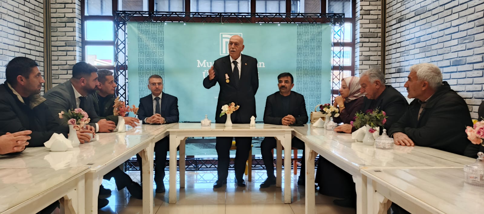 mus-alparslan-universitesinde-vatan-ve-kahramanlik-bulusmalari-programi-duzenlendi-8419