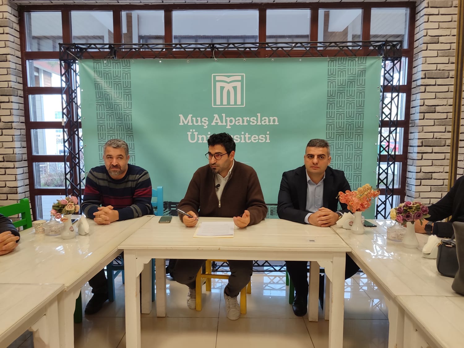 cay-bahane-sohbetleri-104te-medya-ve-dezenformasyon-ele-alindi-8528