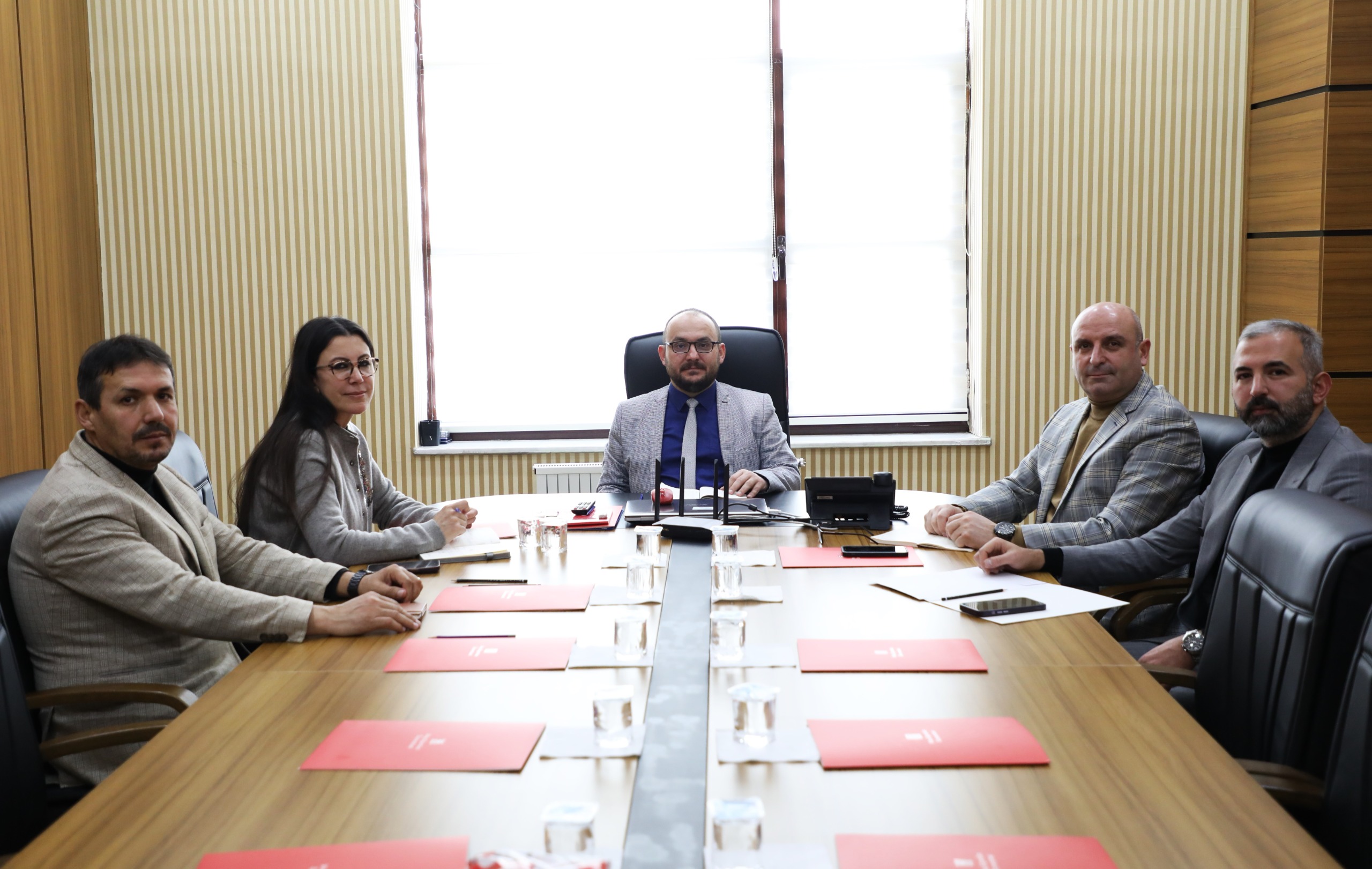 egitim-fakultemizin-akademik-ve-idari-calismalari-ele-alindi-8534