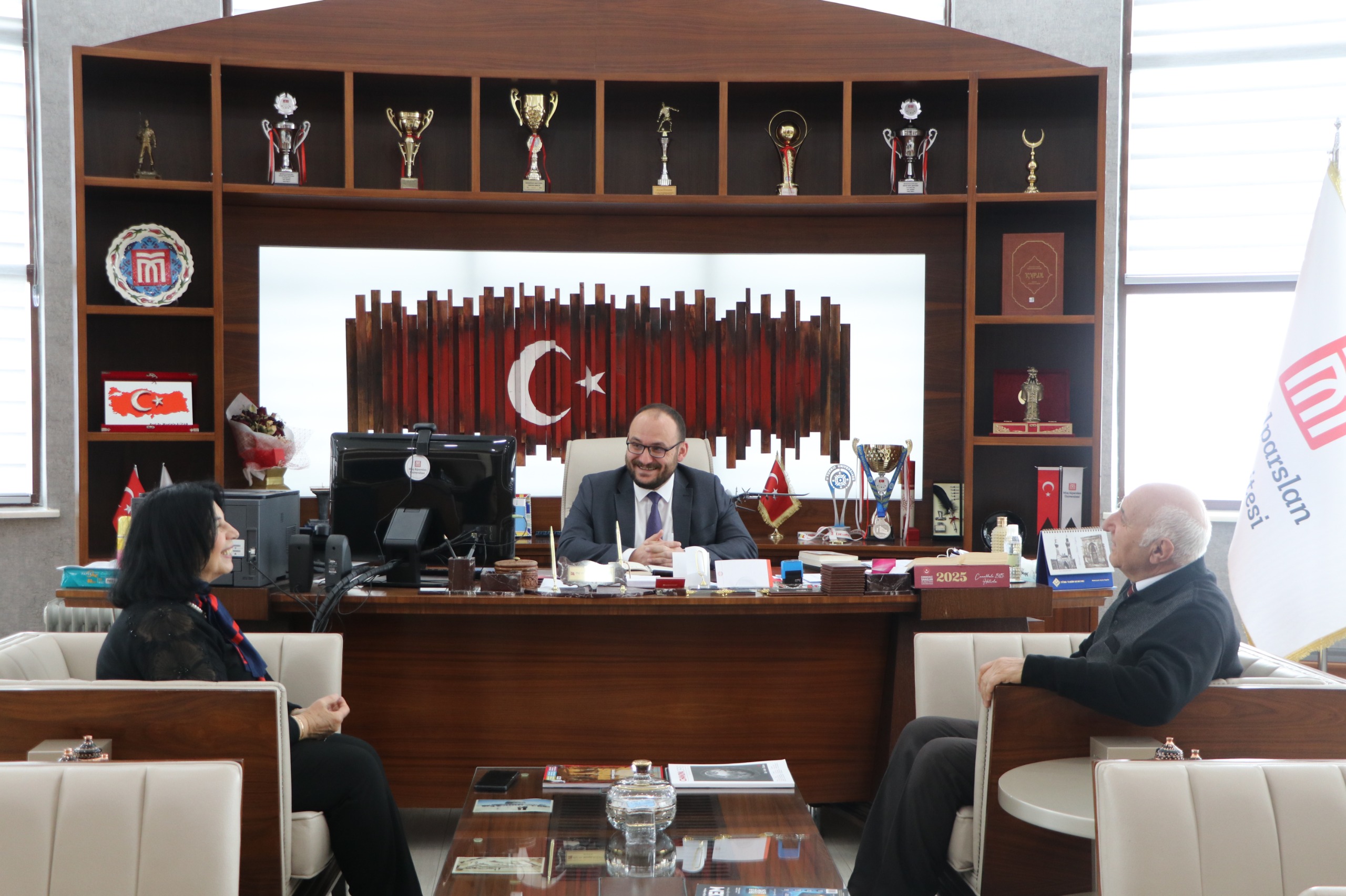 rektorumuz-prof-dr-mustafa-alican-emeklilige-ayrilan-akademisyenlerimizi-makaminda-agirladi-8562