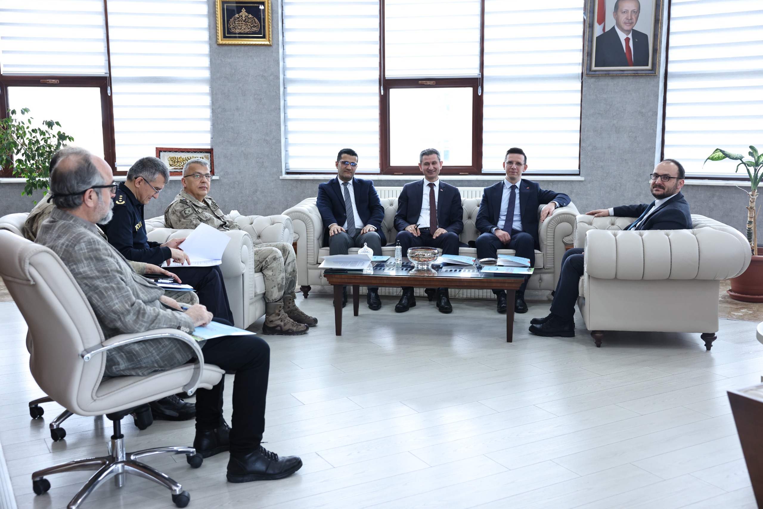 osym-il-koordinasyon-toplantisi-rektorumuzun-baskanliginda-gerceklestirildi-8717