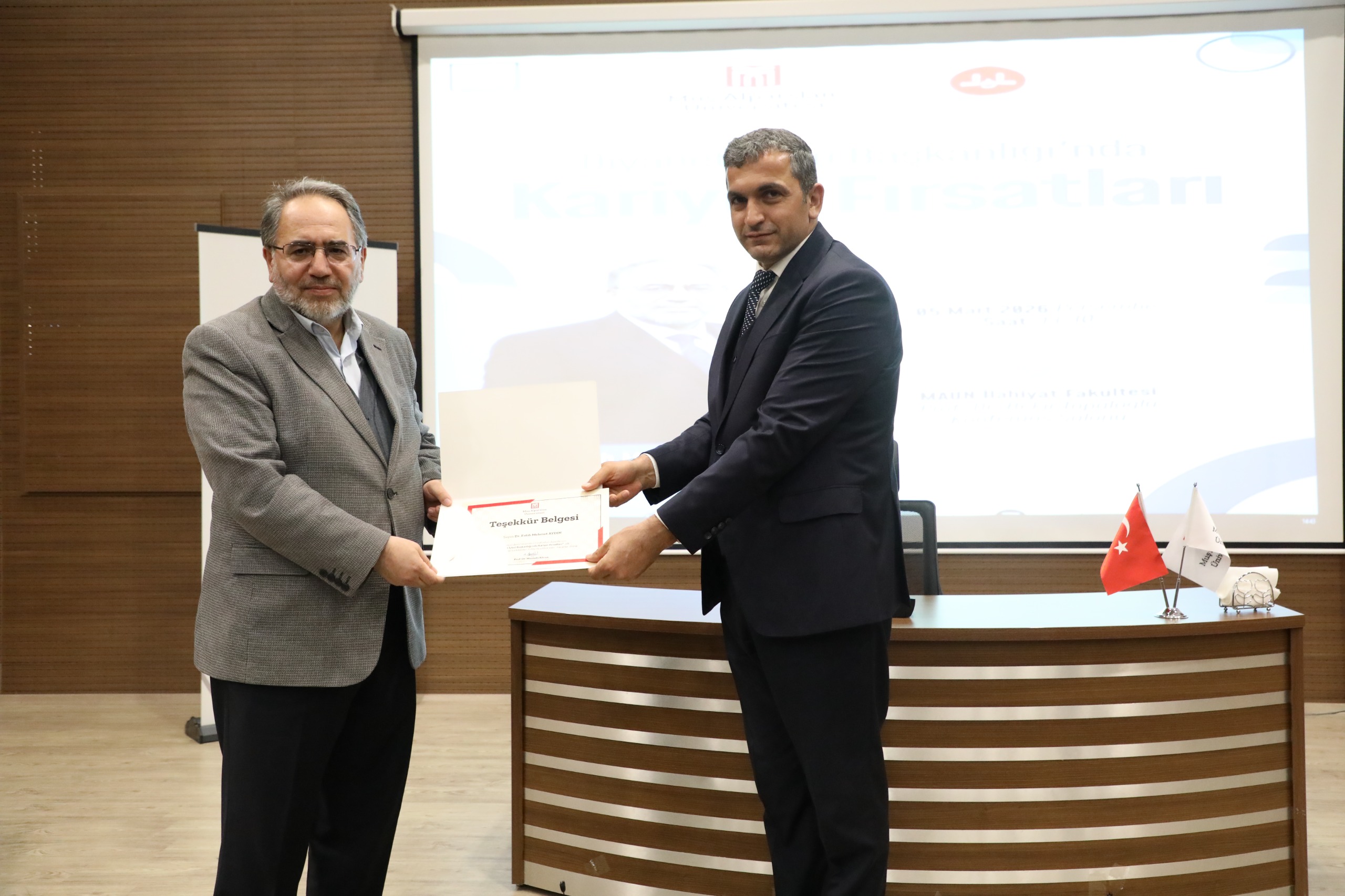 dr-mehmet-fatih-aydin-universitemizde-ogrencilerle-bulustu-8761